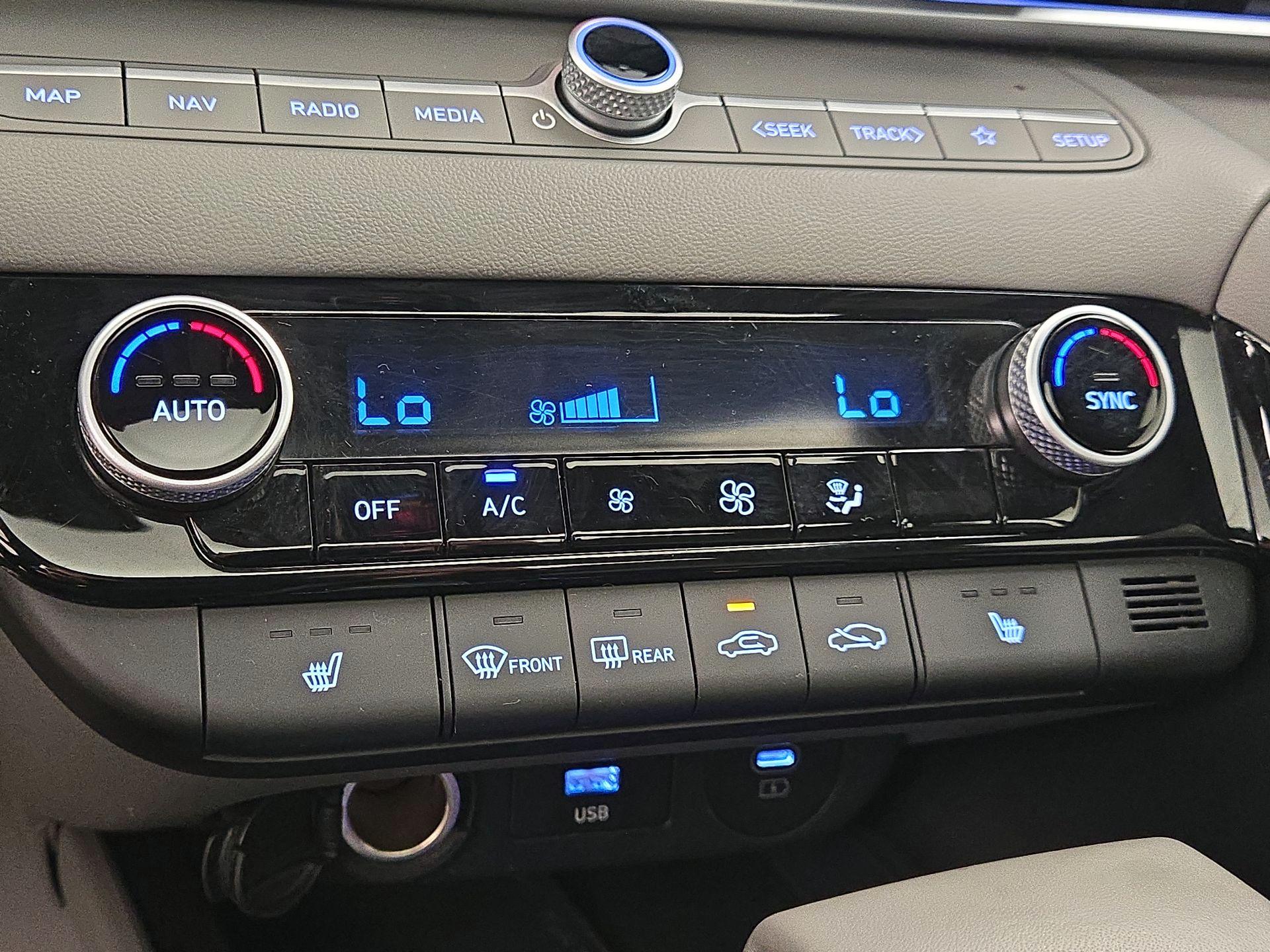 Thumbnail: 2025 Hyundai Elantra - 16