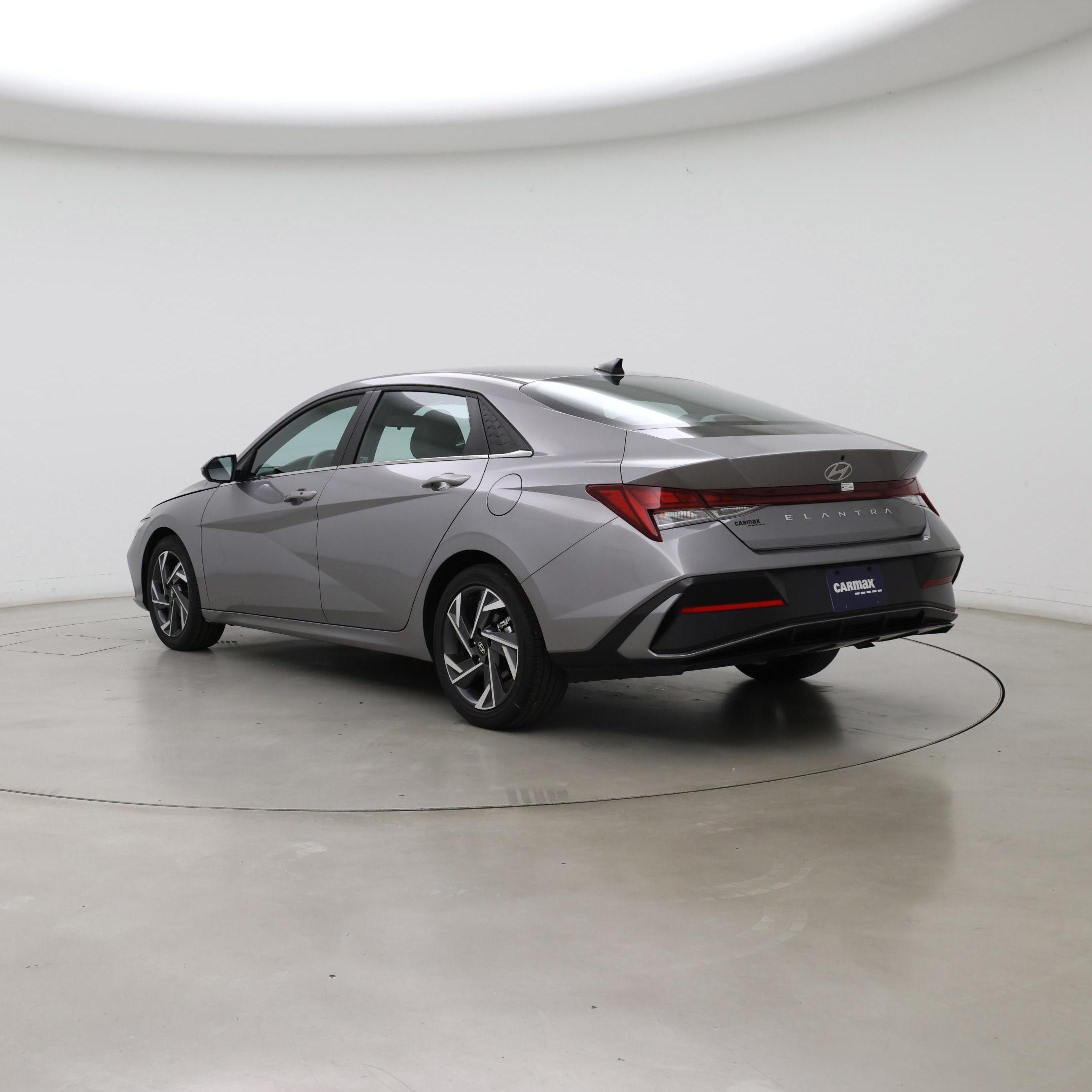 Thumbnail: 2025 Hyundai Elantra - 2