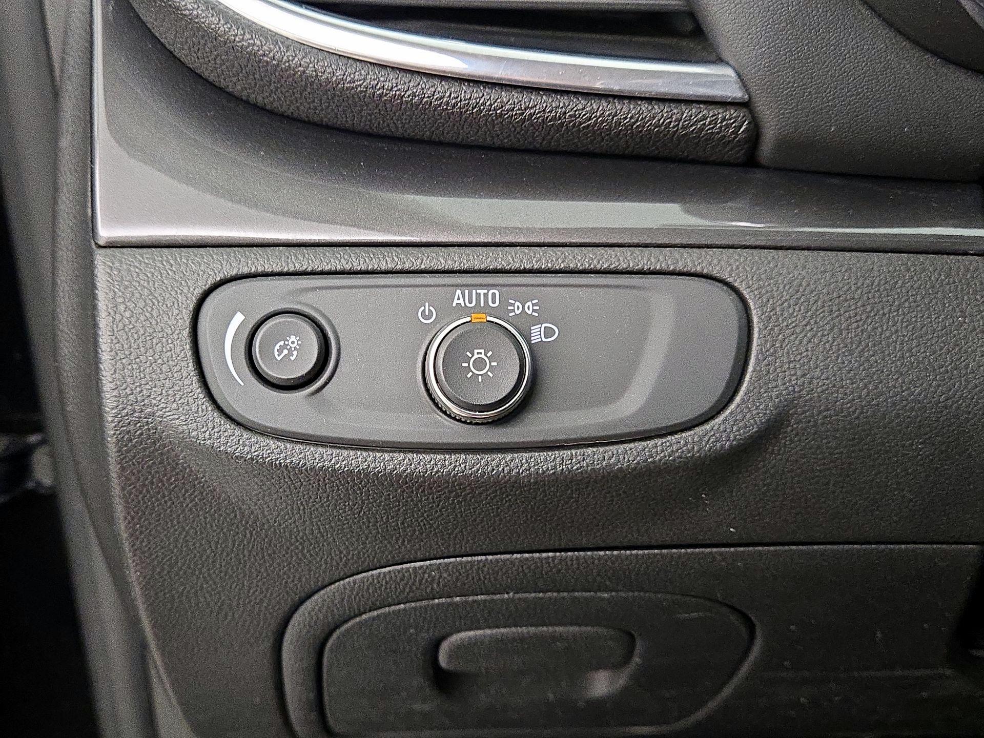 Thumbnail: 2020 Buick Encore - 13