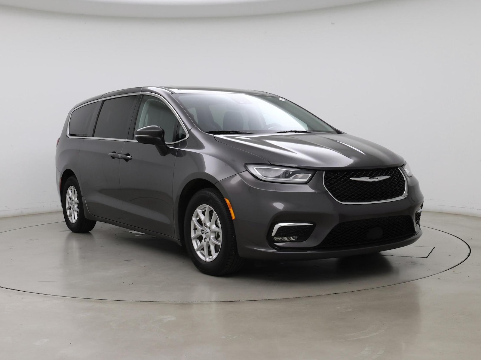 2023 Chrysler Pacifica Touring L - Photo 2