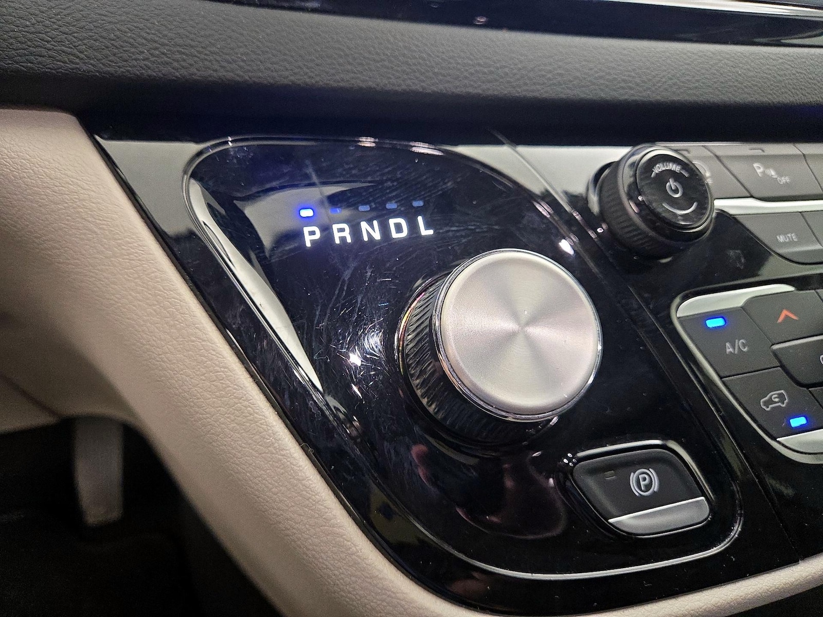 2023 Chrysler Pacifica Touring L - Photo 18