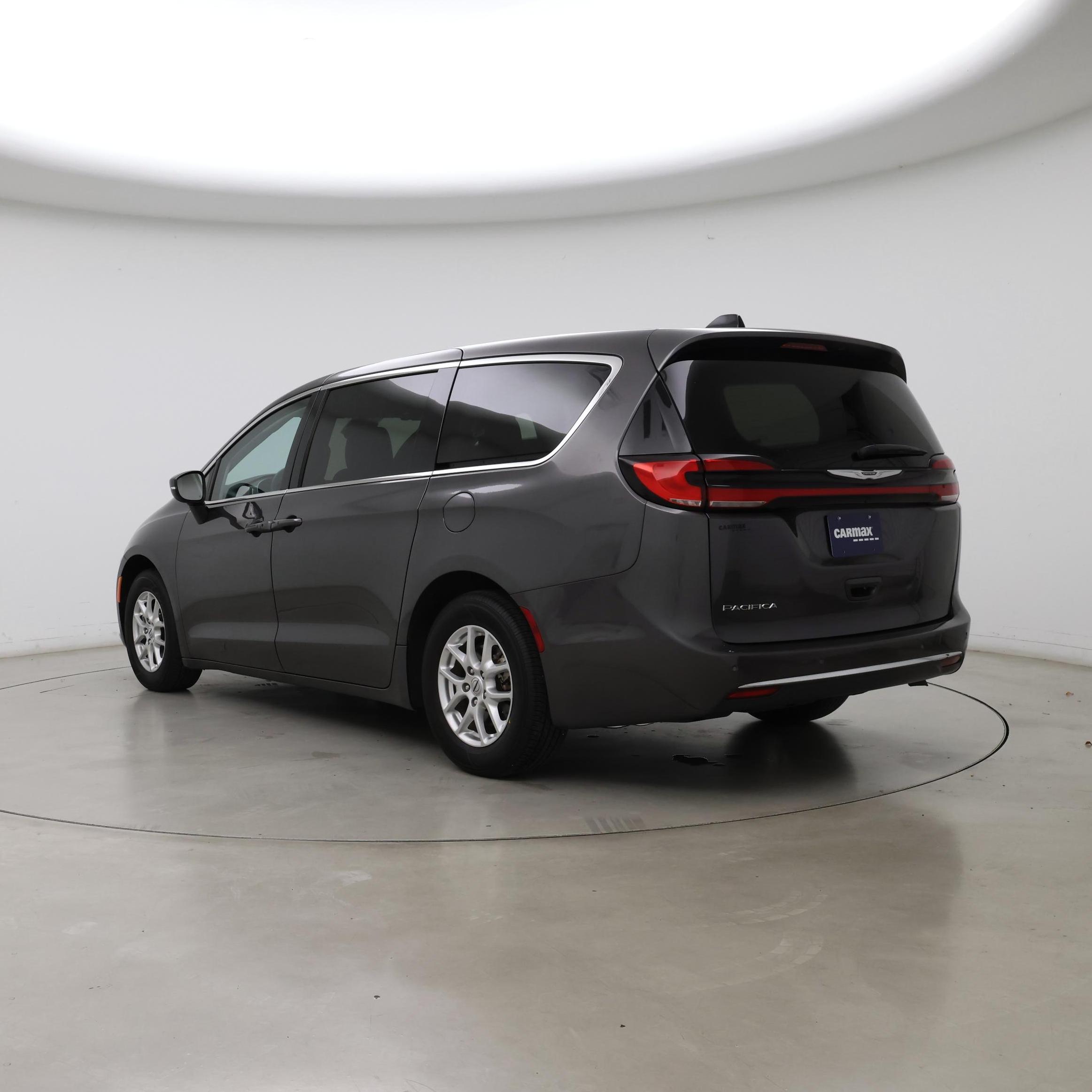 Thumbnail: 2023 Chrysler Pacifica - 2