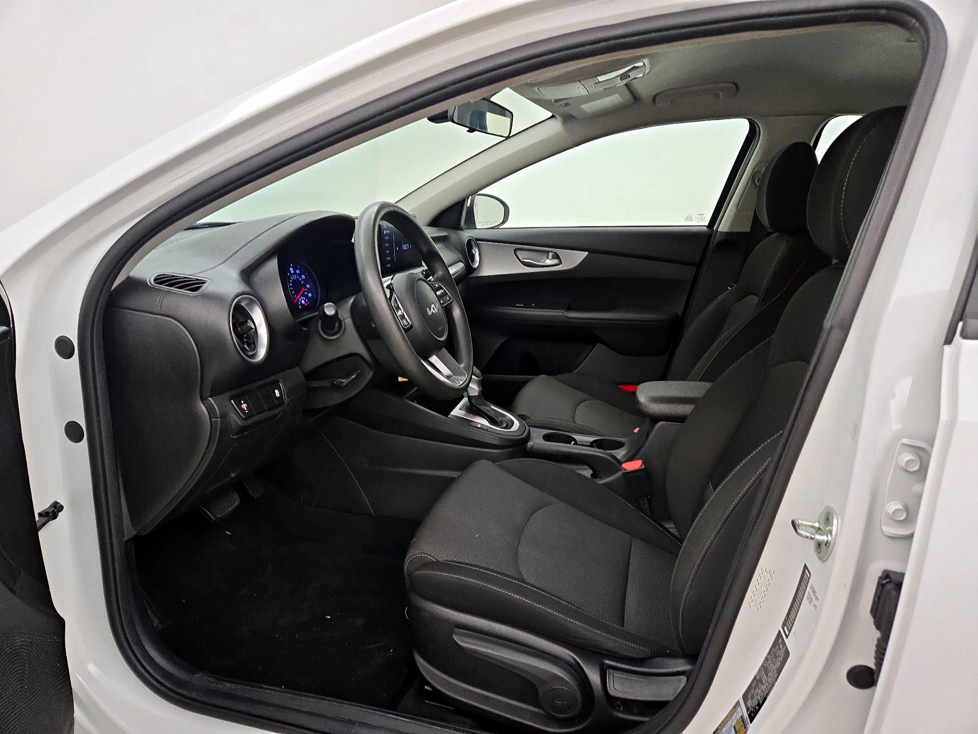 Thumbnail: 2023 Kia Forte - 11