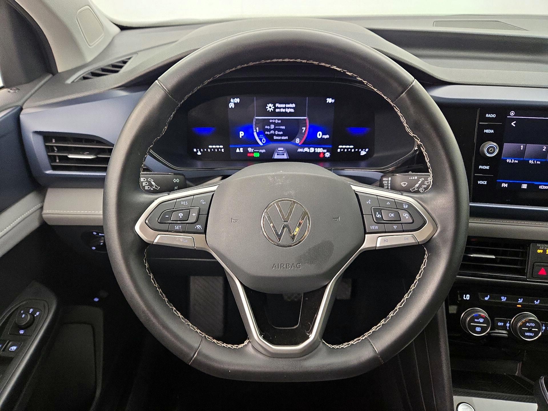 Thumbnail: 2024 Volkswagen Taos - 10