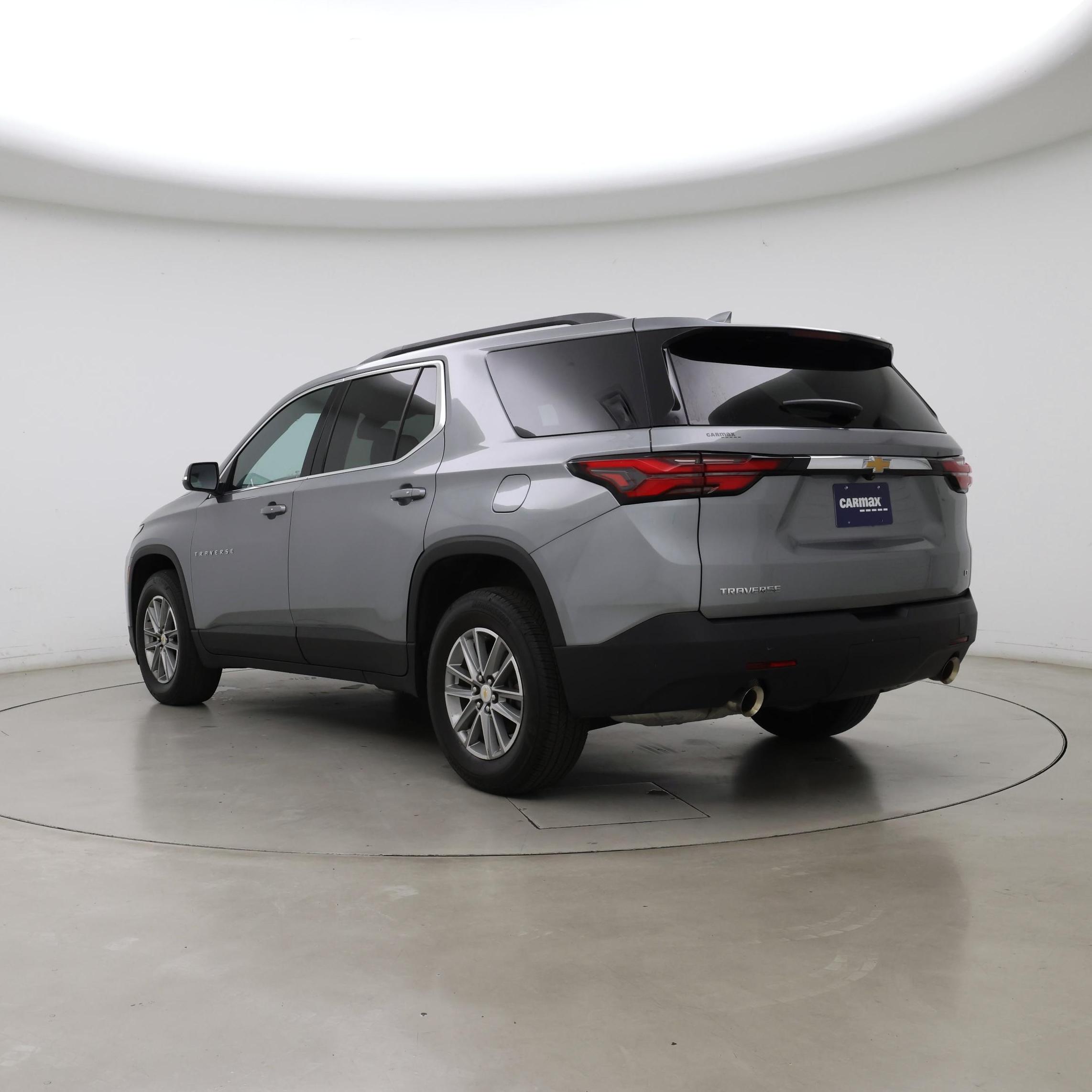 Thumbnail: 2023 Chevrolet Traverse - 2