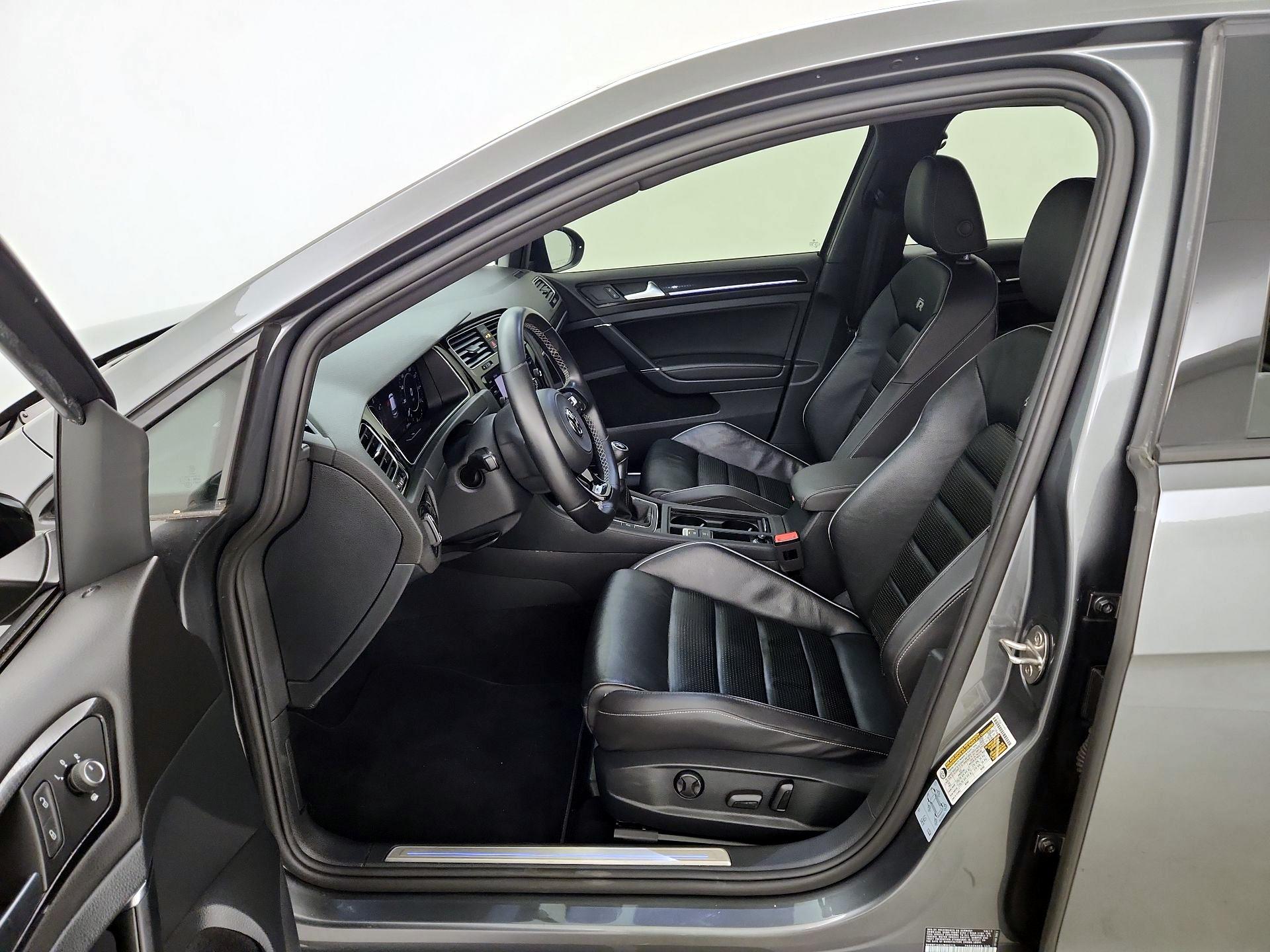 Thumbnail: 2018 Volkswagen Golf - 11