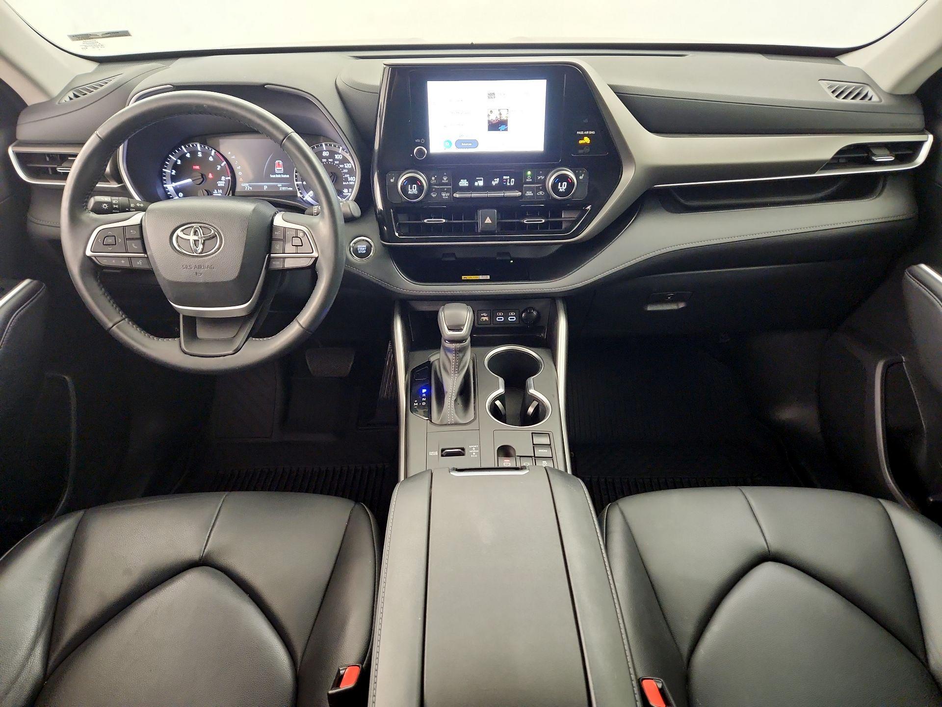 Thumbnail: 2023 Toyota Highlander - 9