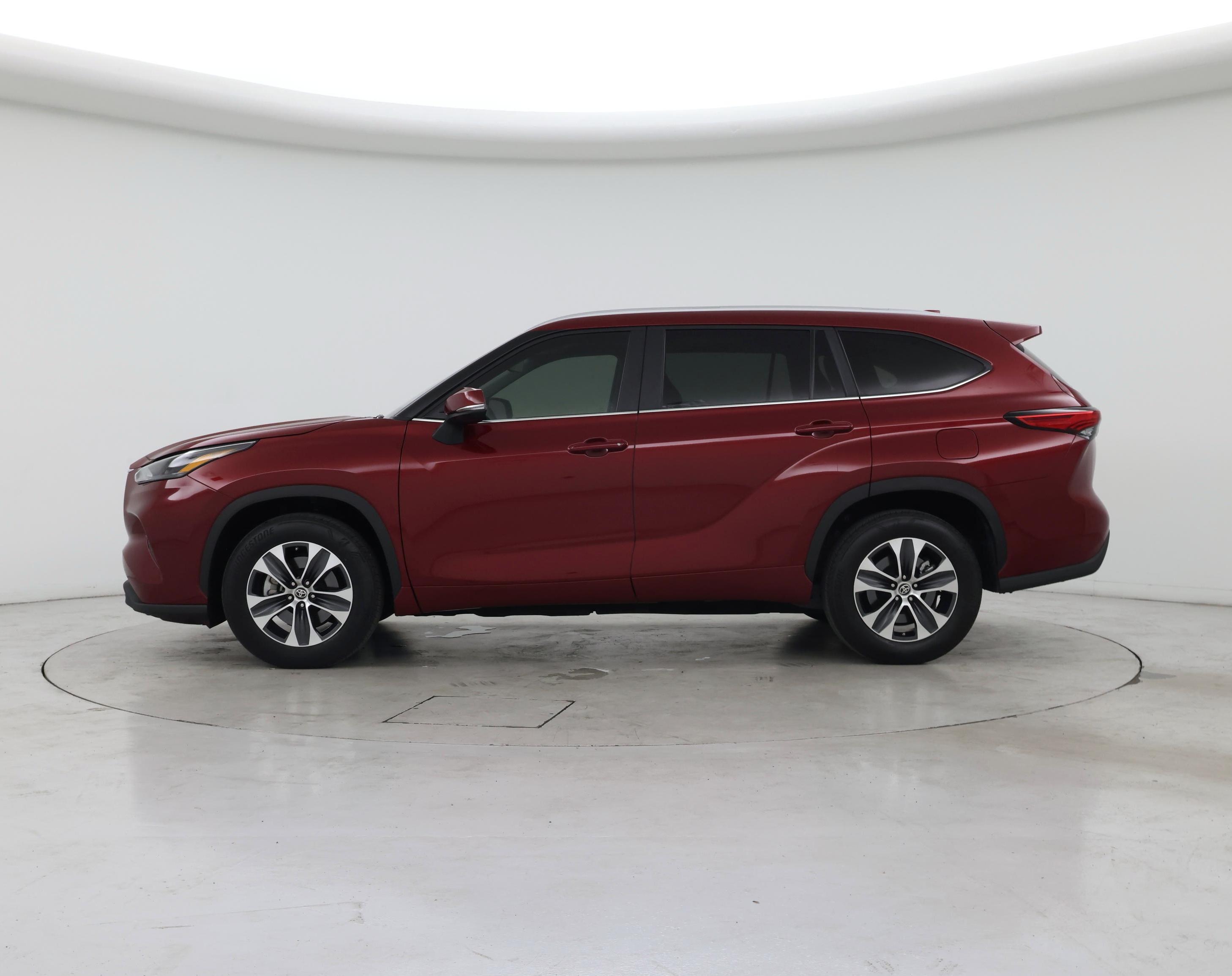 Thumbnail: 2023 Toyota Highlander - 3