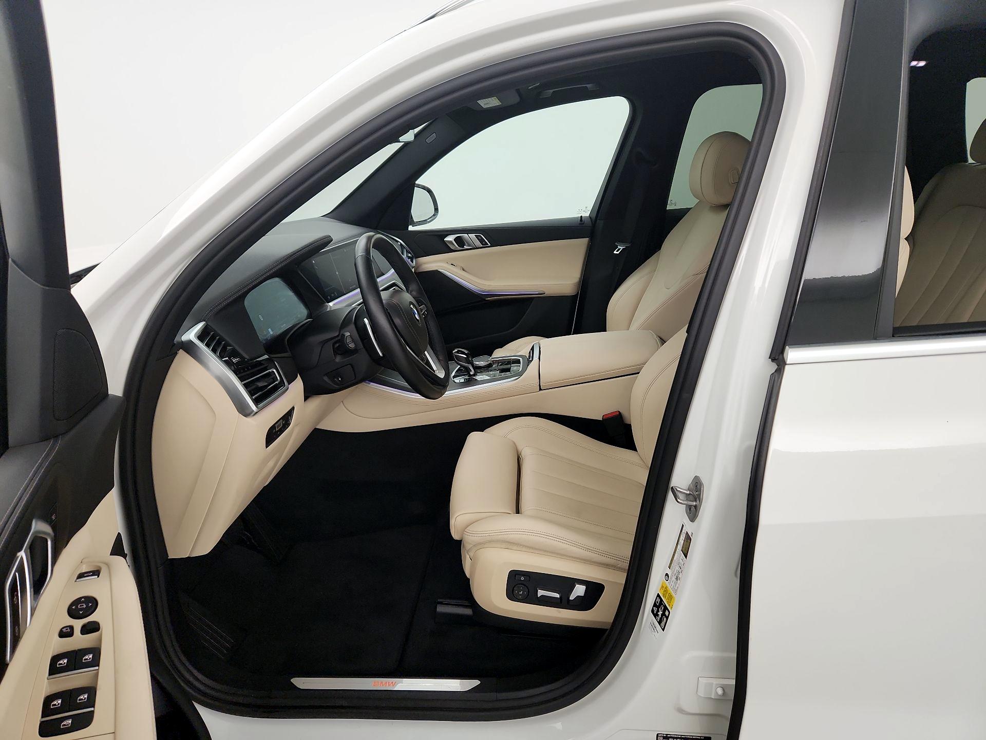 Thumbnail: 2022 BMW X5 - 11
