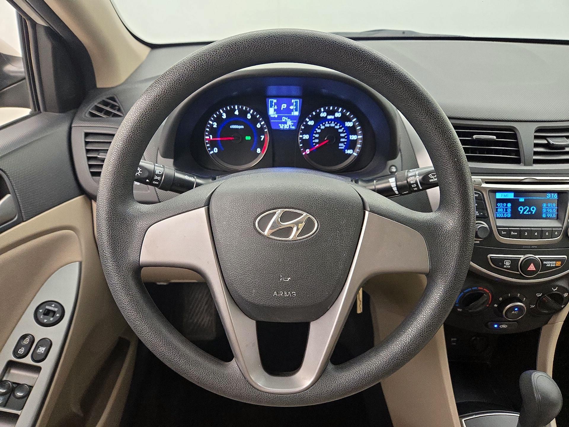 Thumbnail: 2016 Hyundai Accent - 10