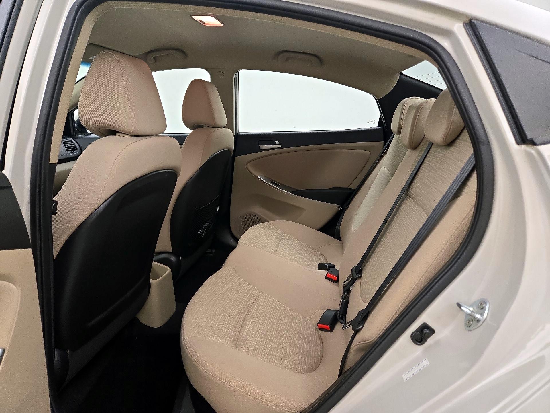 Thumbnail: 2016 Hyundai Accent - 18