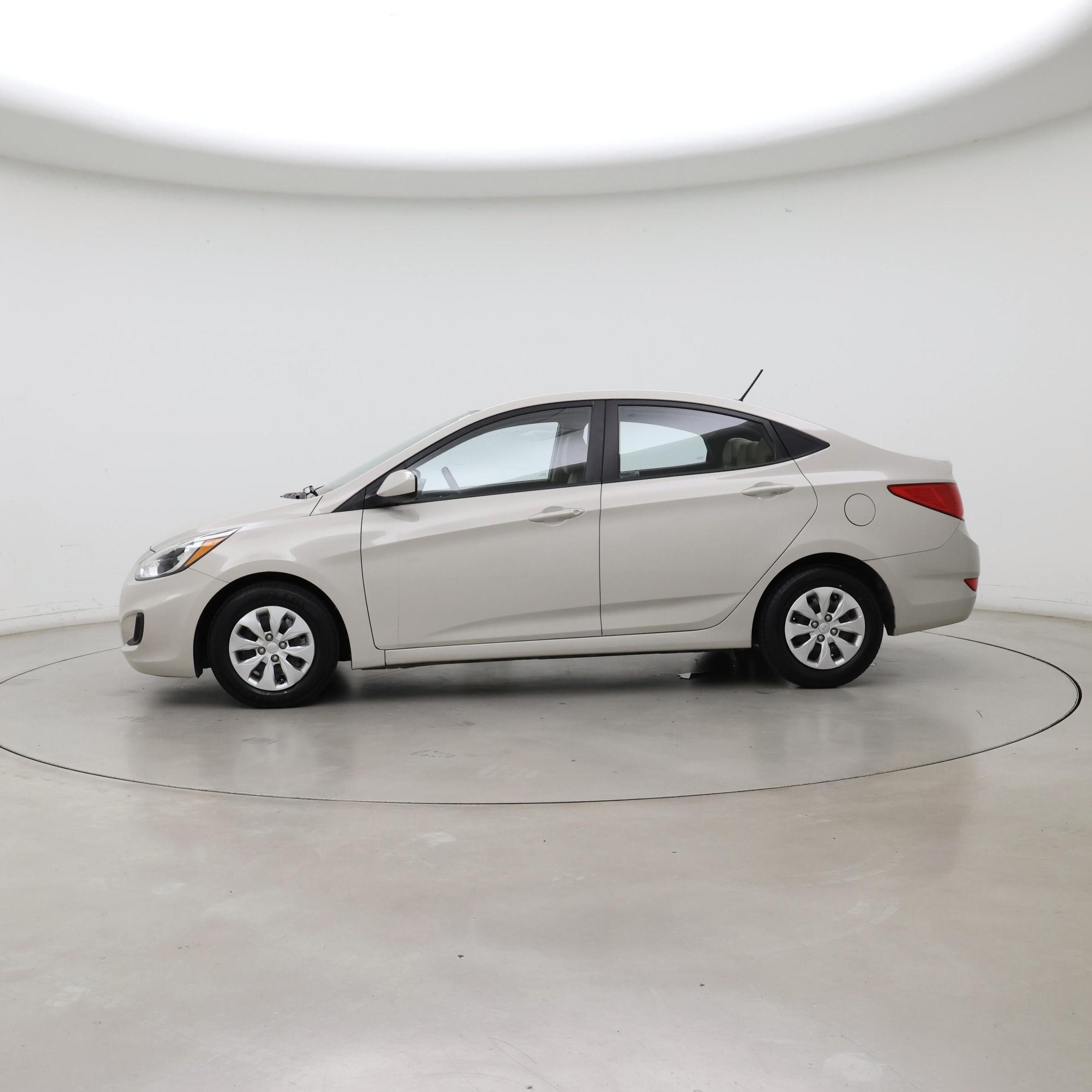 Thumbnail: 2016 Hyundai Accent - 3