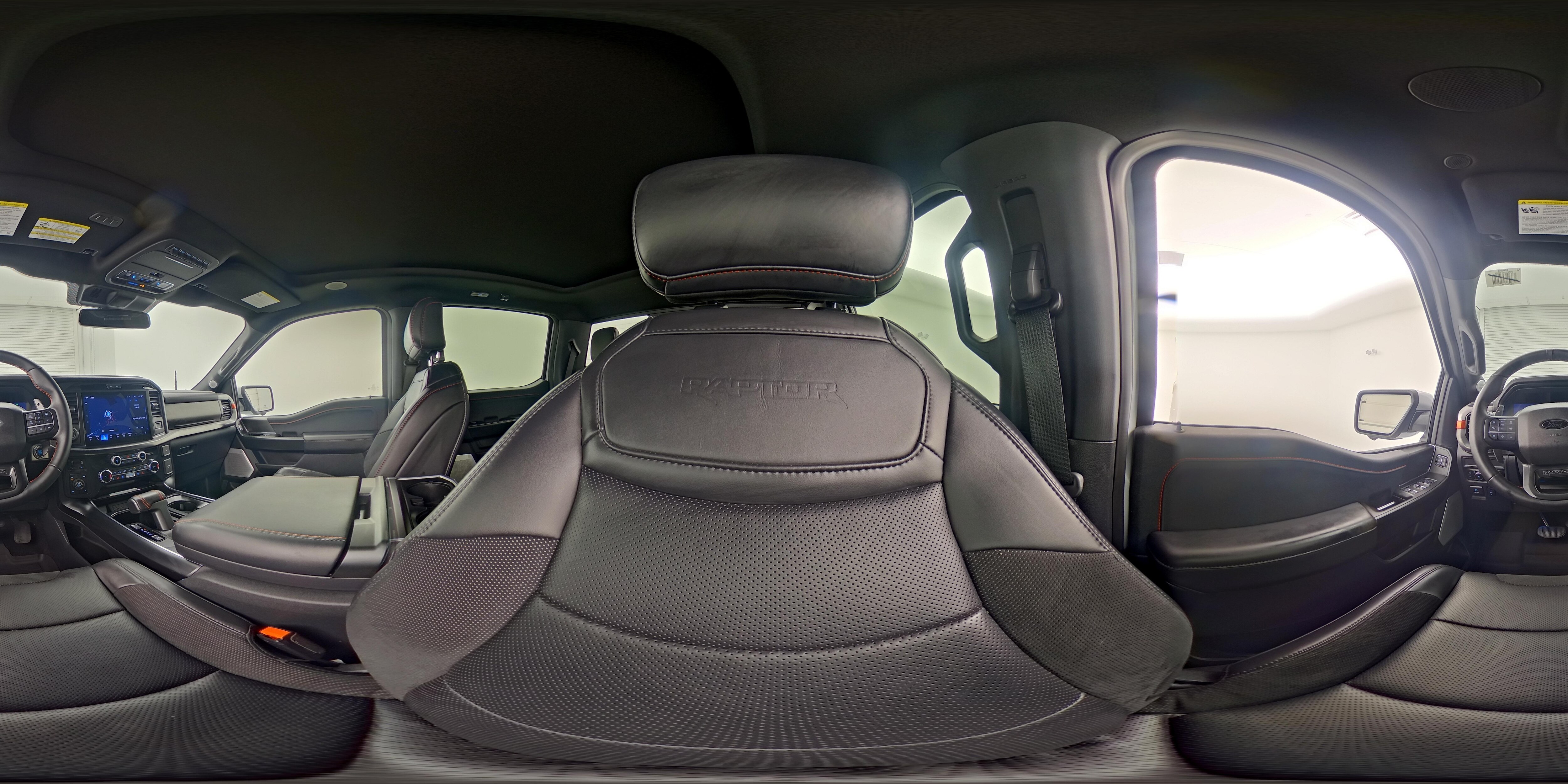 2025 Ford F-150 Raptor - Photo 28