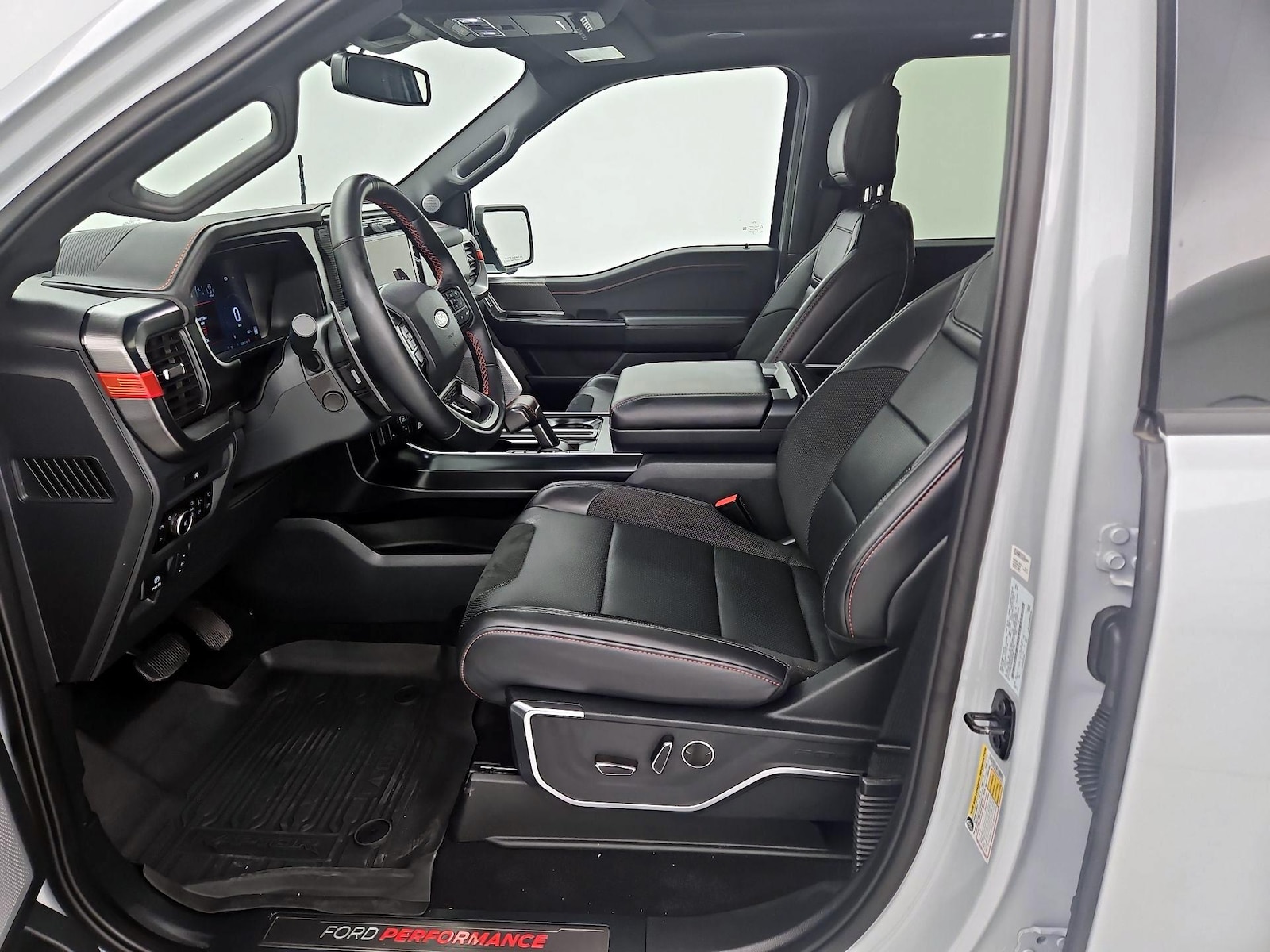2025 Ford F-150 Raptor - Photo 12