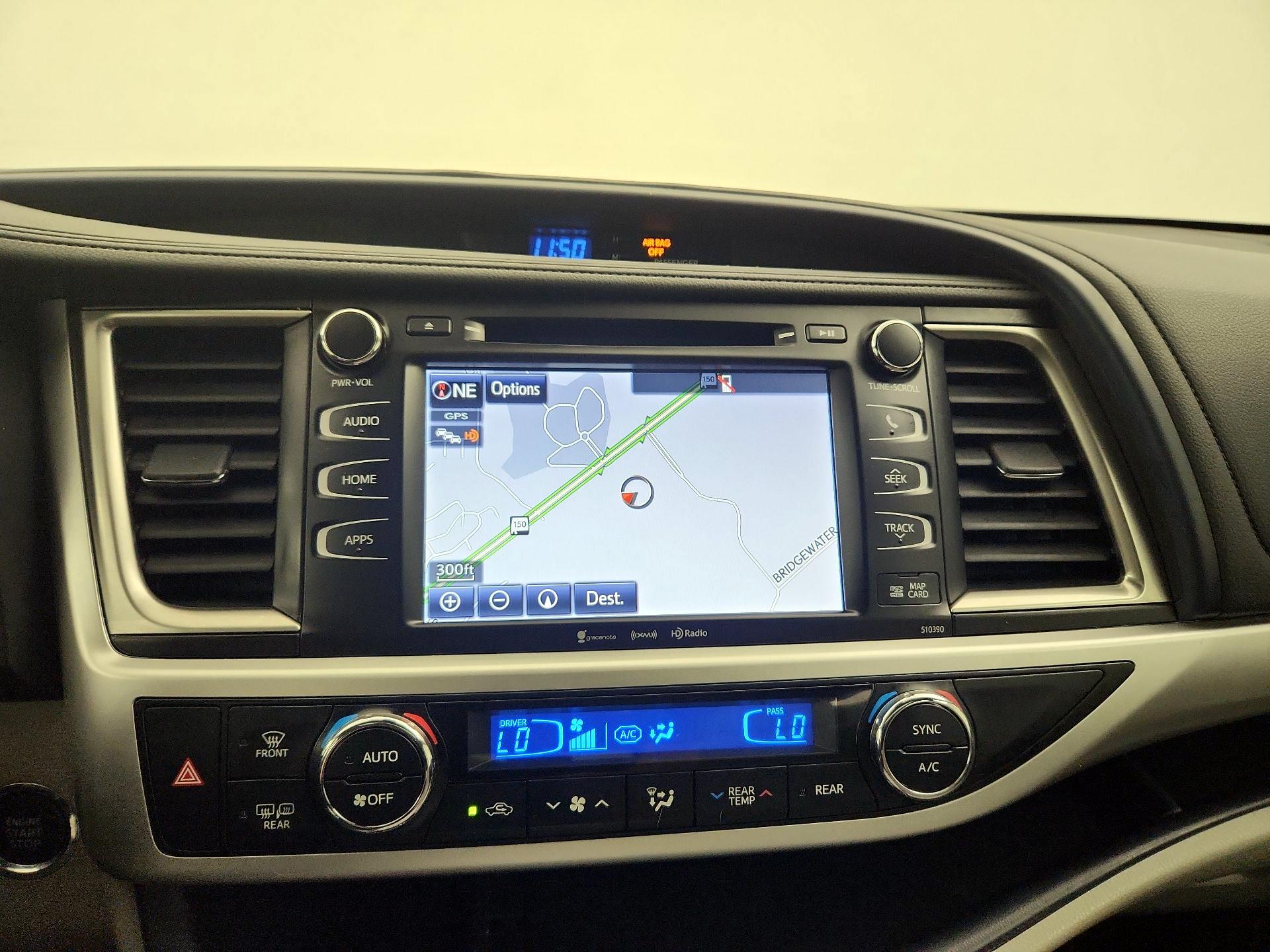 Thumbnail: 2019 Toyota Highlander - 14