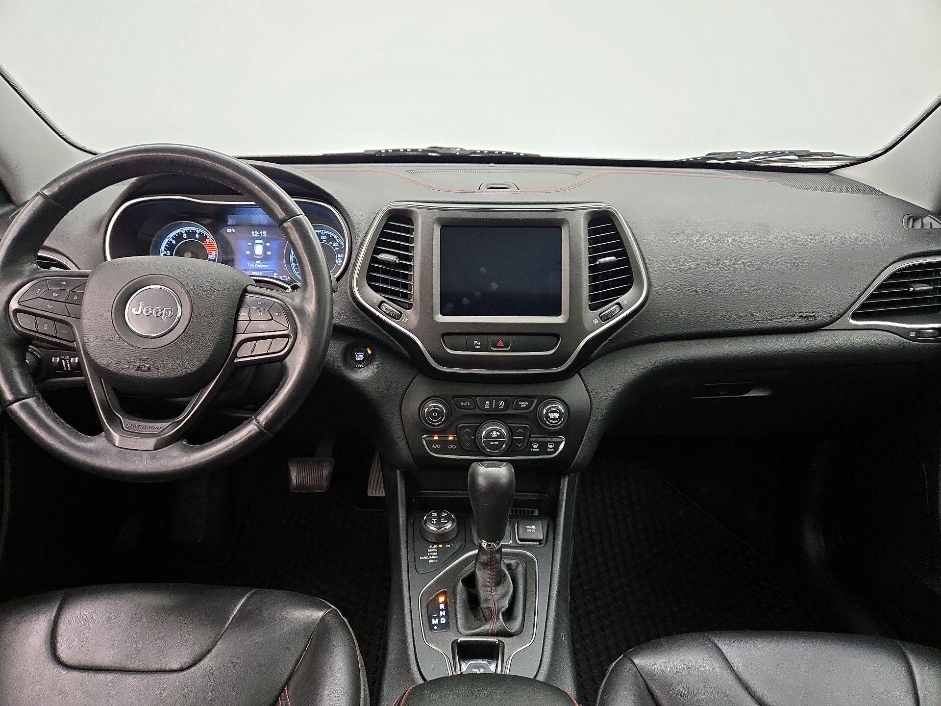 Thumbnail: 2019 Jeep Cherokee - 9