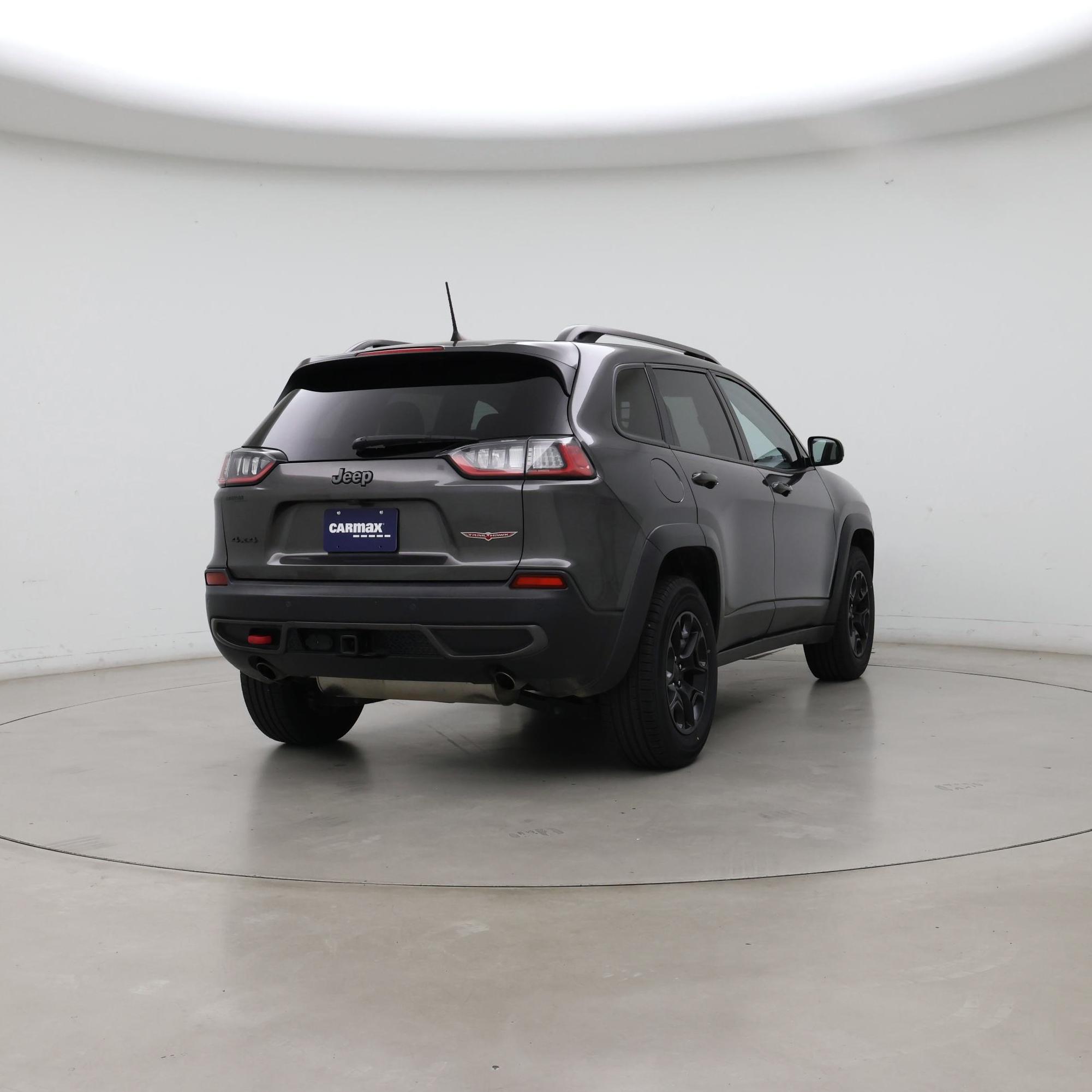 Thumbnail: 2019 Jeep Cherokee - 8