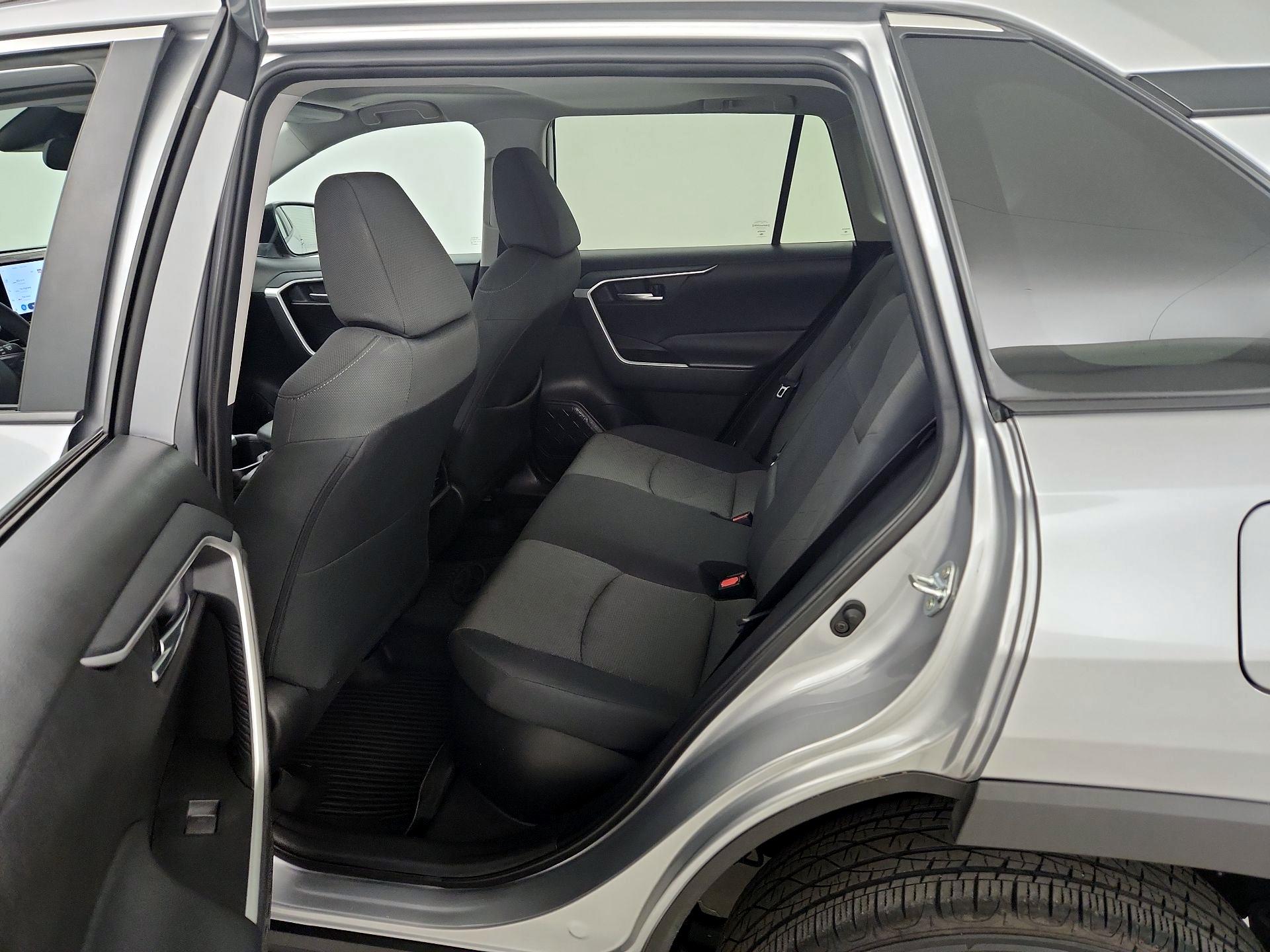 Thumbnail: 2024 Toyota RAV4 - 20