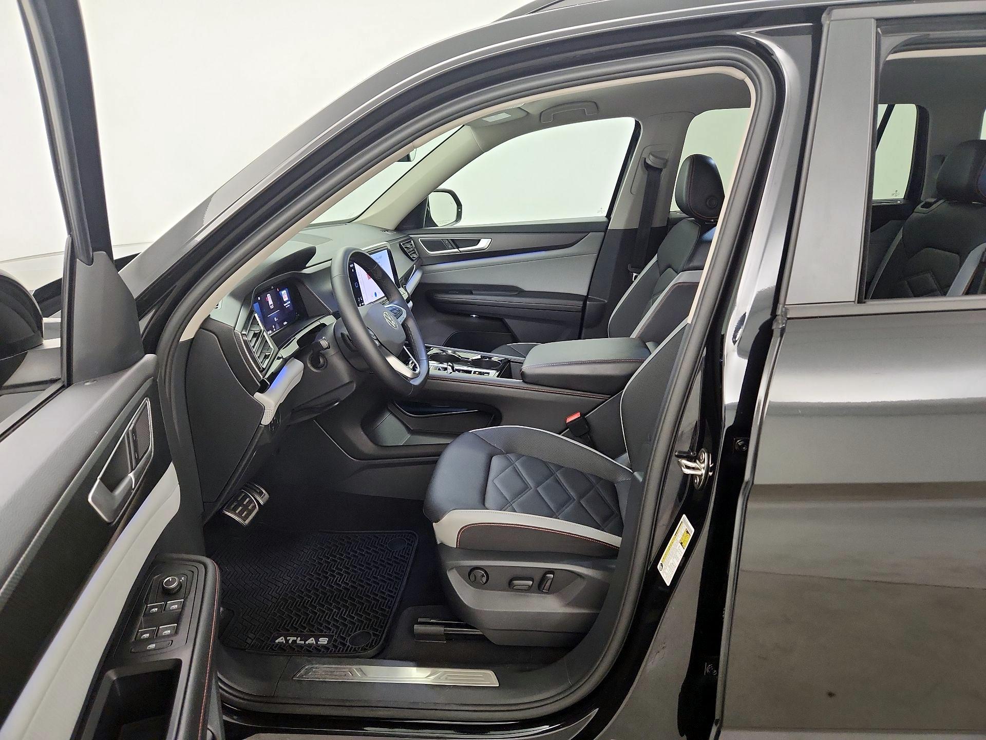 Thumbnail: 2024 Volkswagen Atlas - 11