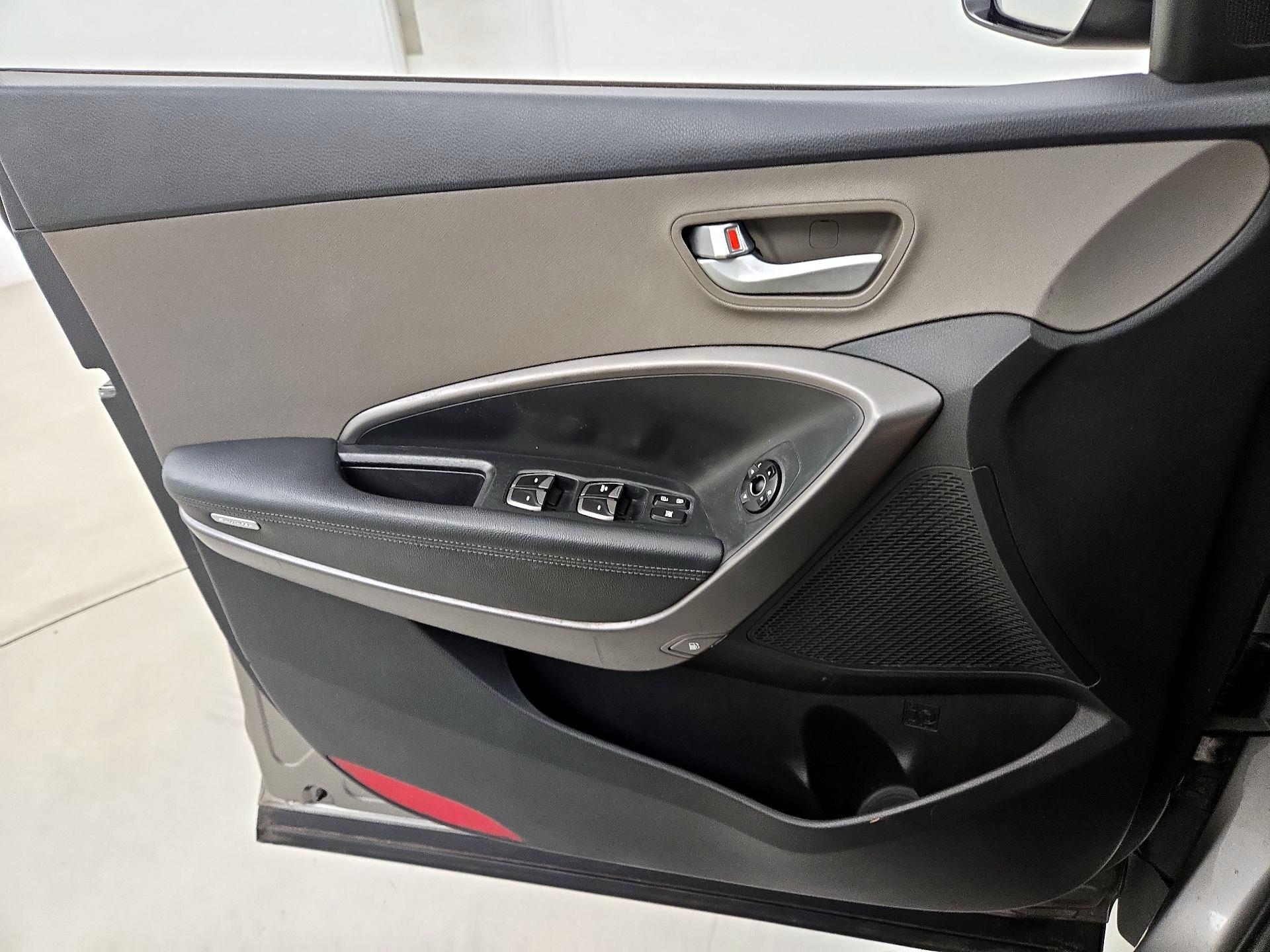 Thumbnail: 2014 Hyundai Santa Fe - 12