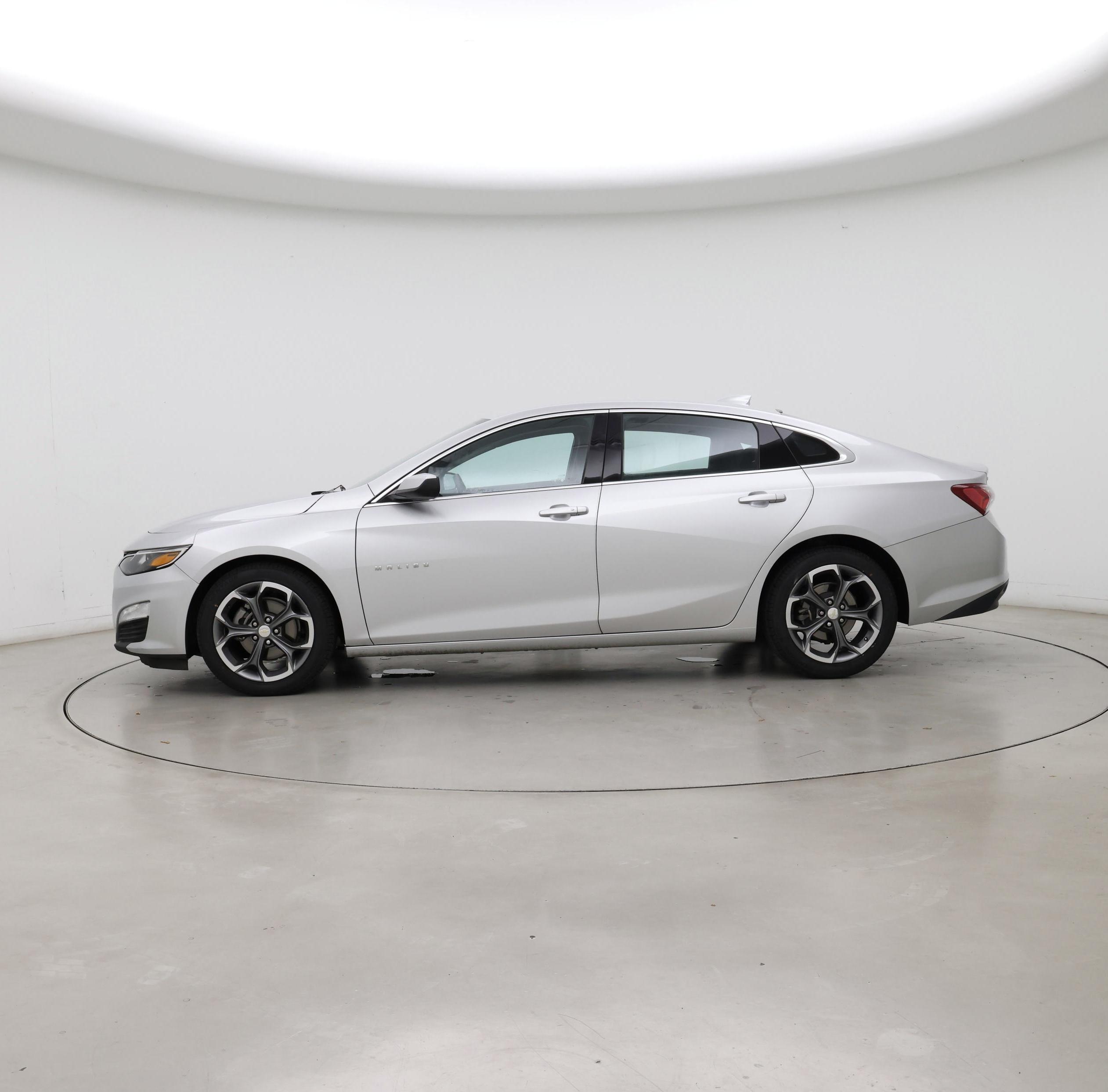 Thumbnail: 2020 Chevrolet Malibu - 3