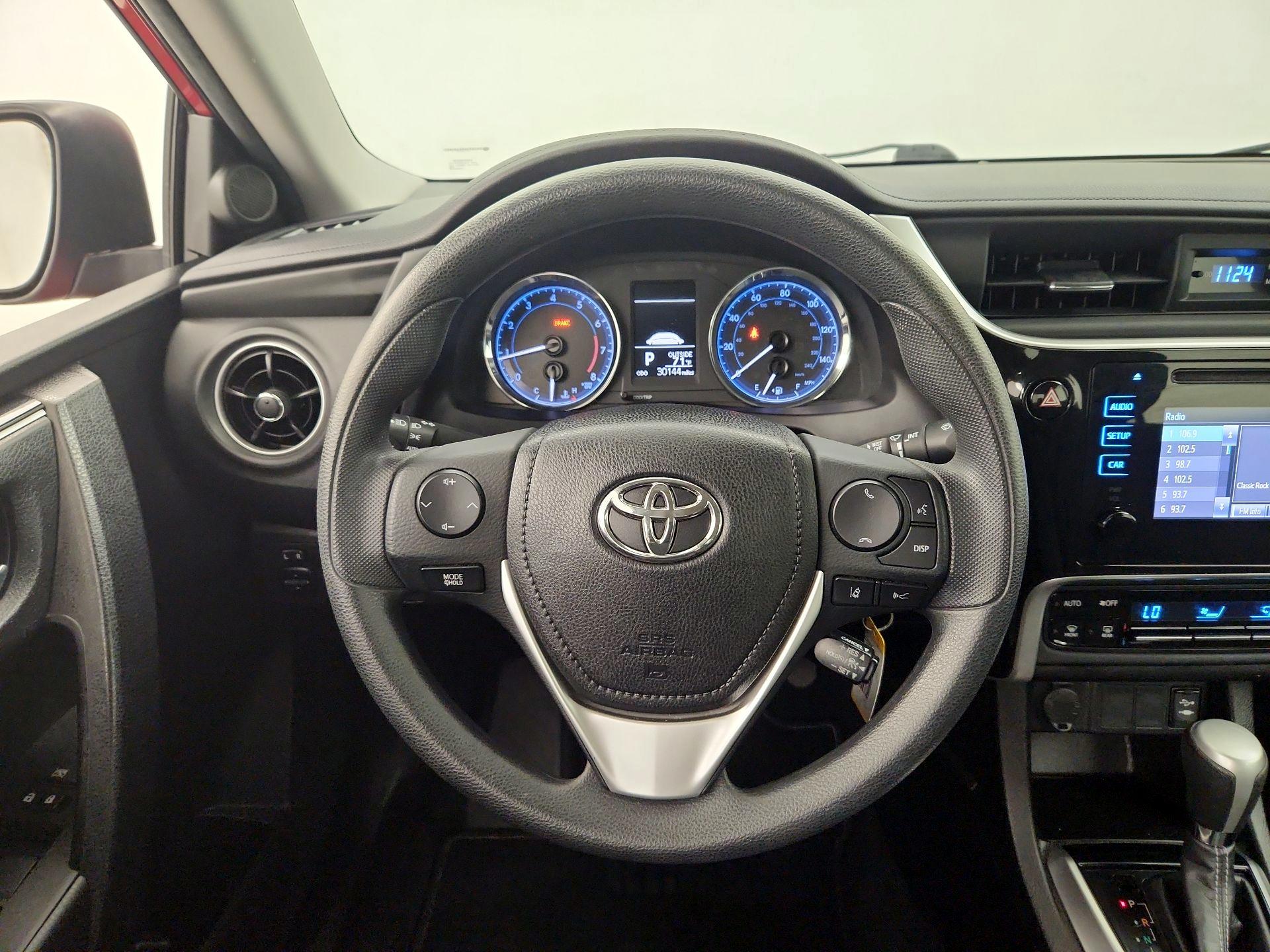 Thumbnail: 2018 Toyota Corolla - 10