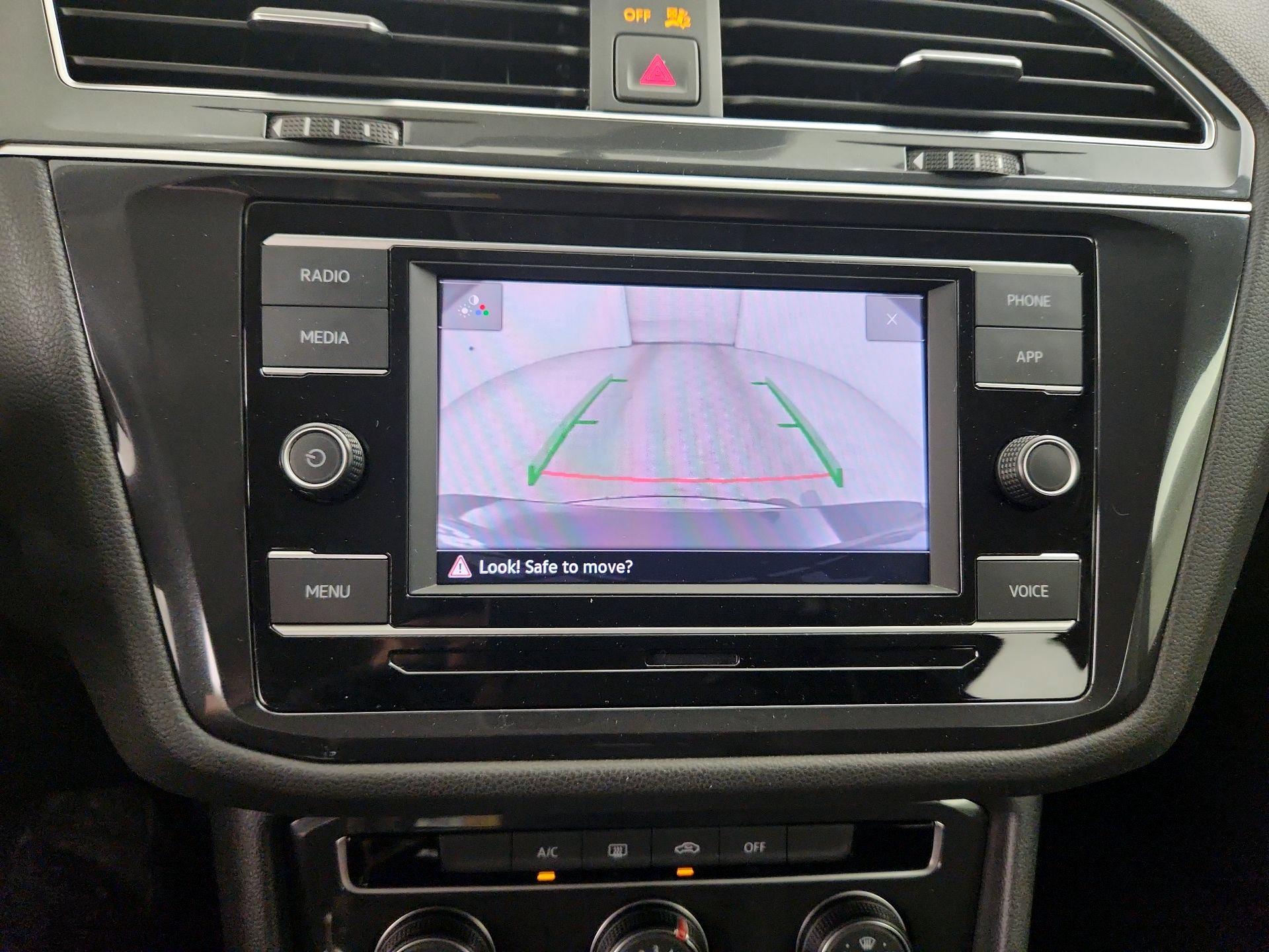 Thumbnail: 2021 Volkswagen Tiguan - 14