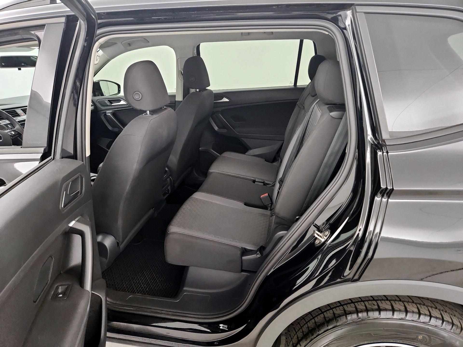 Thumbnail: 2021 Volkswagen Tiguan - 19