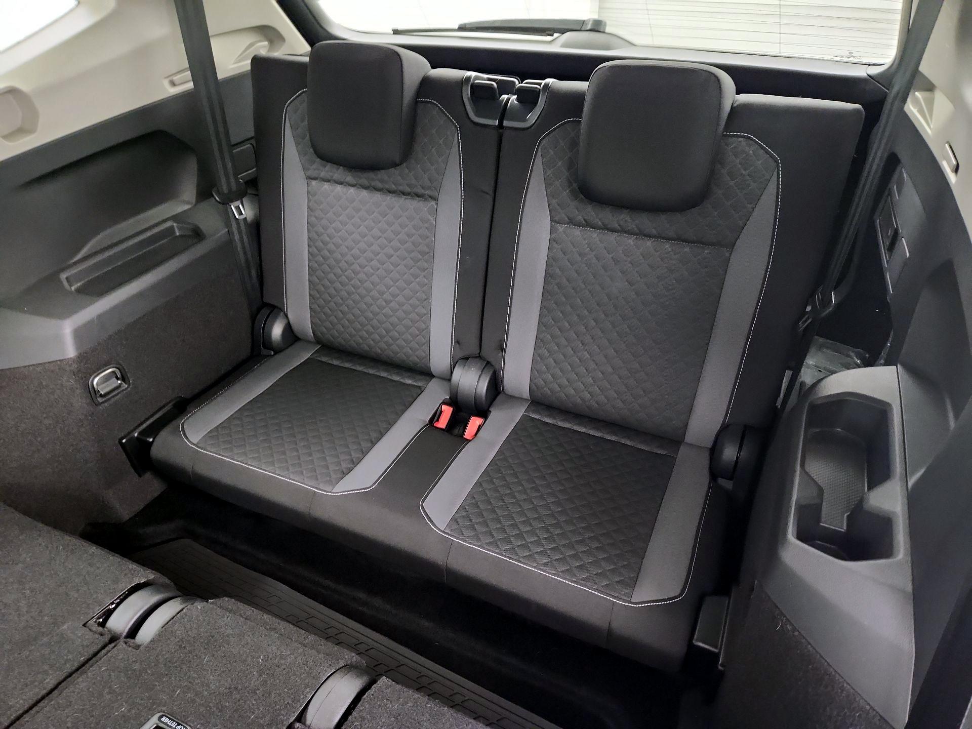 Thumbnail: 2021 Volkswagen Tiguan - 20