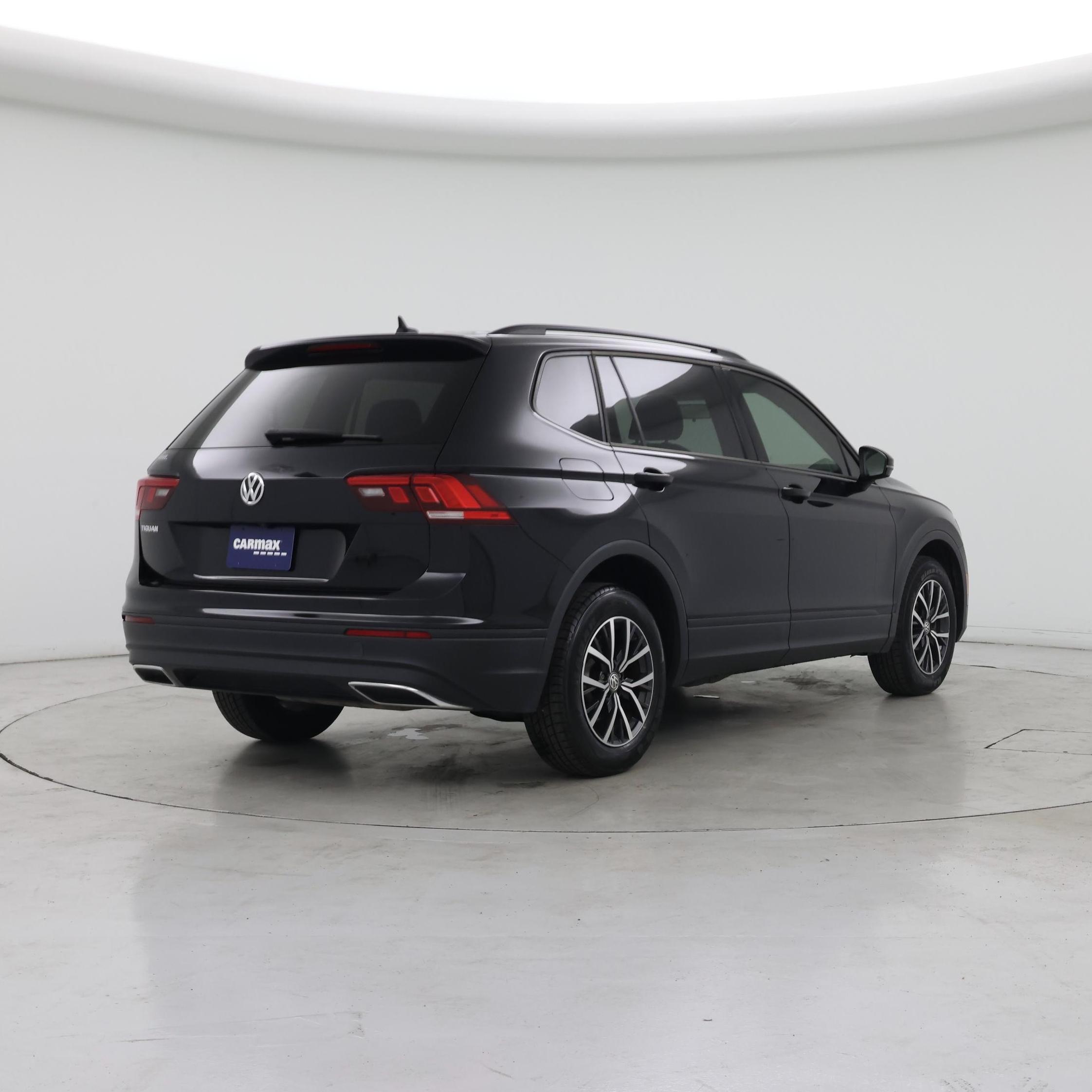 Thumbnail: 2021 Volkswagen Tiguan - 8