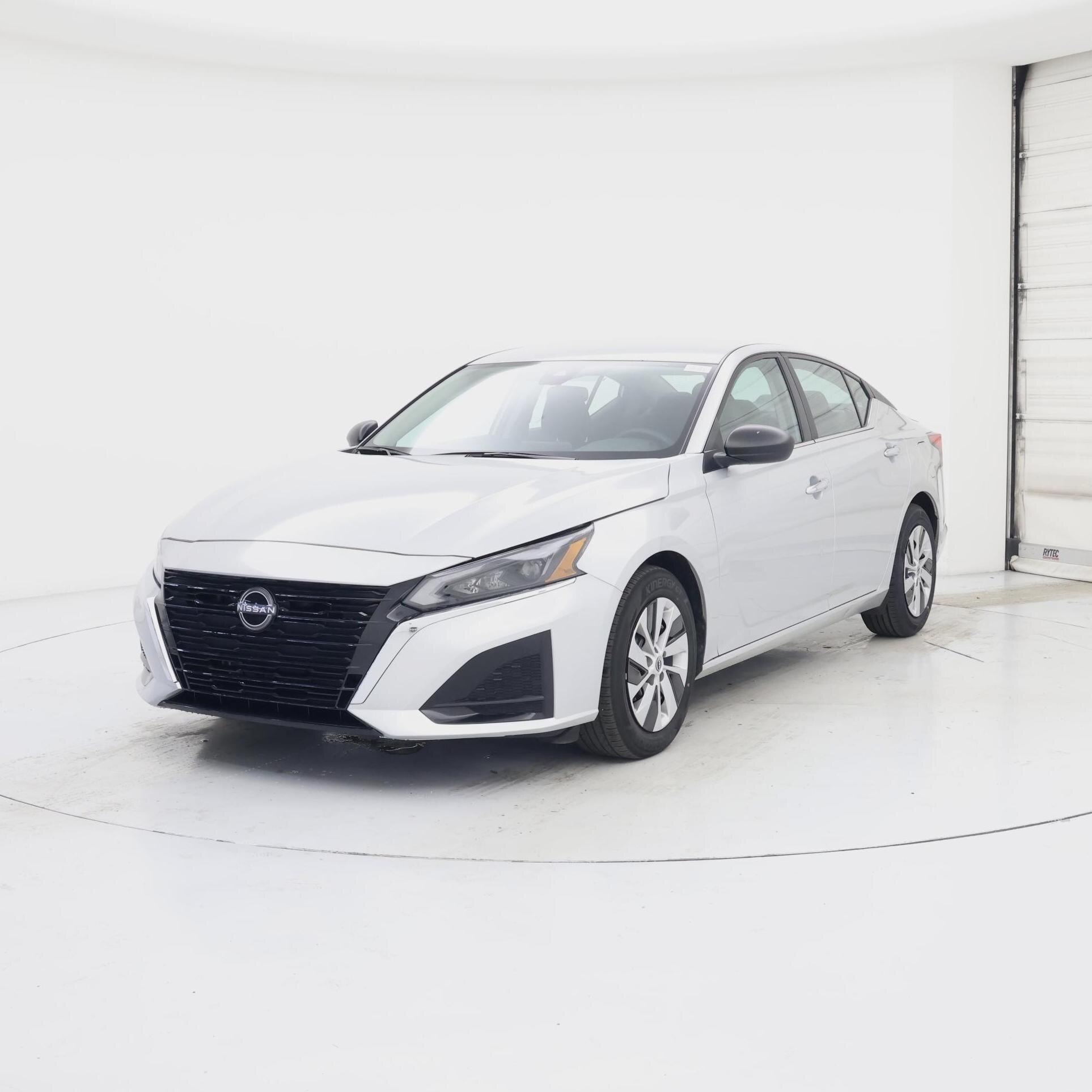Thumbnail: 2025 Nissan Altima - 4