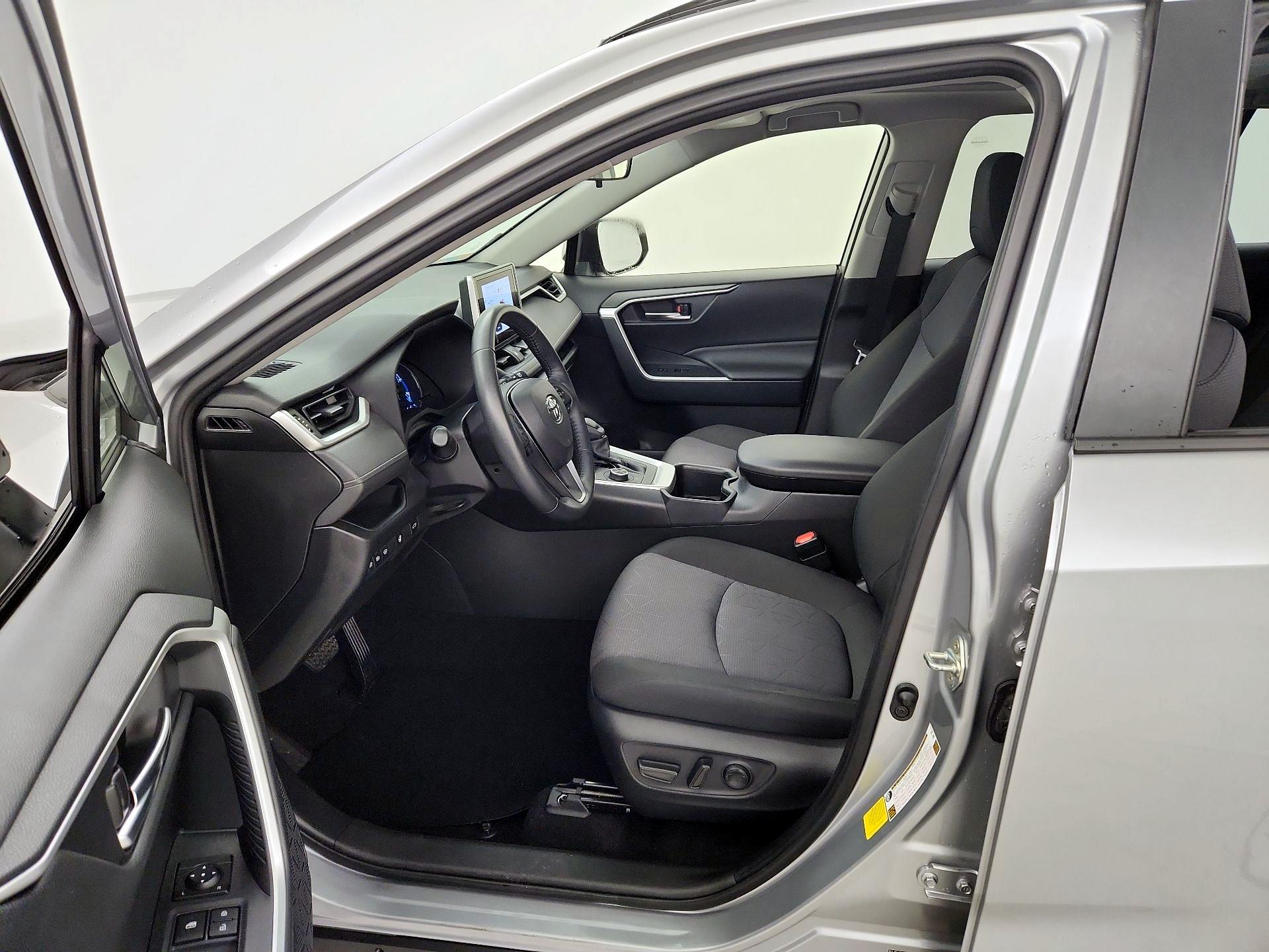 Thumbnail: 2024 Toyota RAV4 - 11