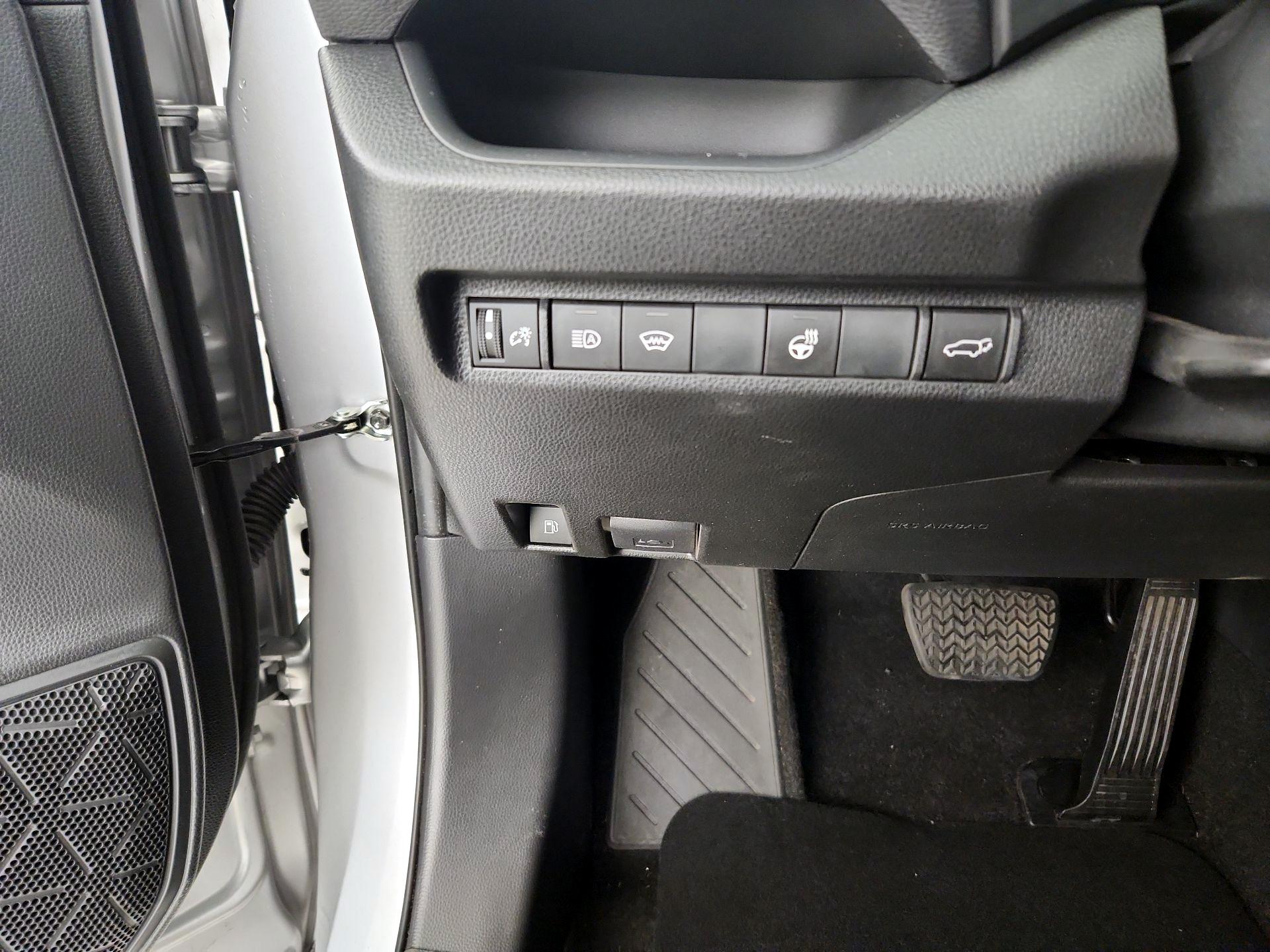 Thumbnail: 2024 Toyota RAV4 - 13