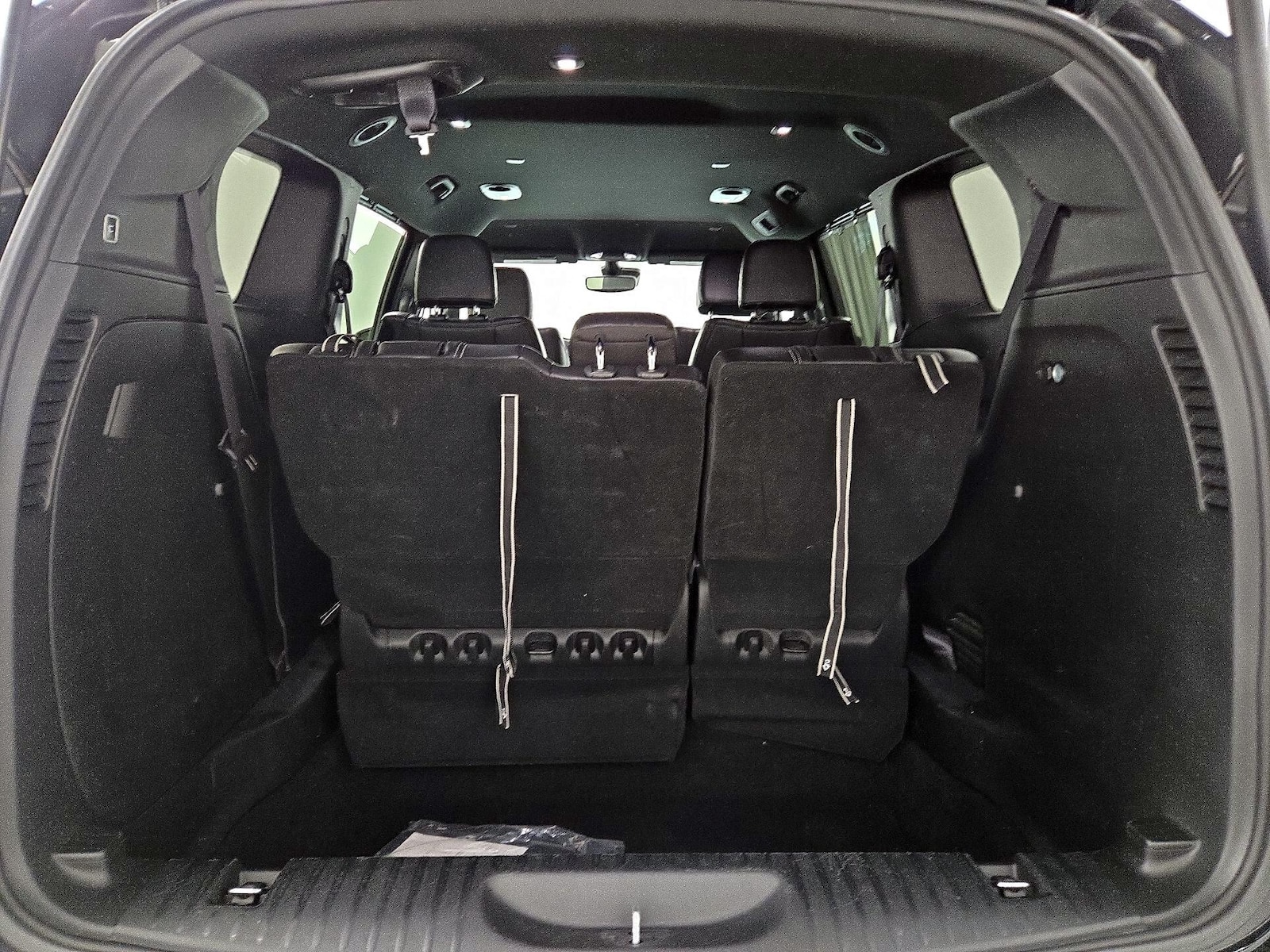 2025 Chrysler Pacifica Select - Photo 21