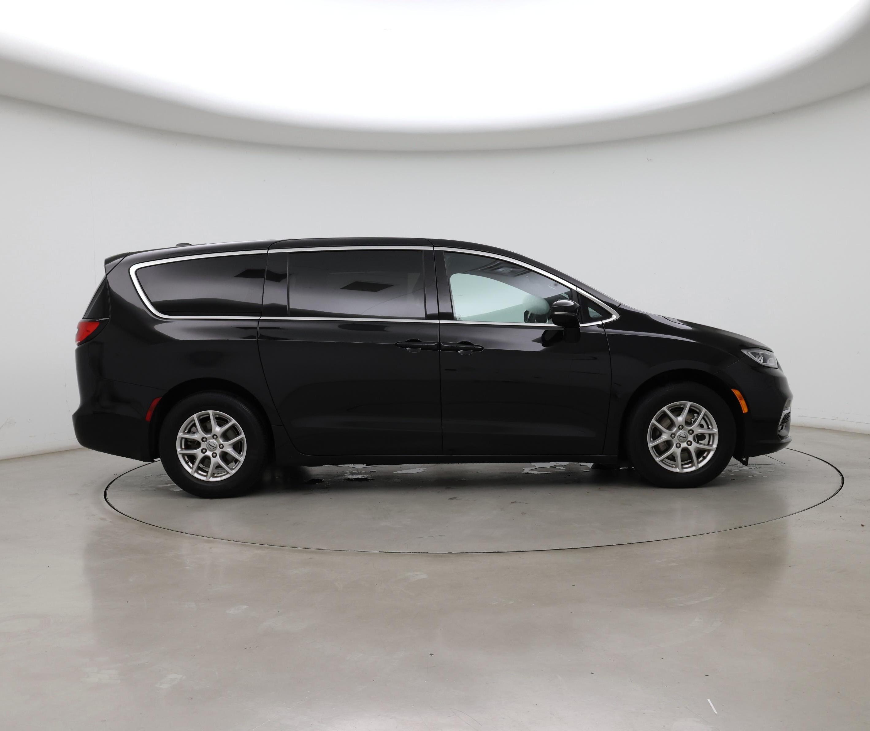 Thumbnail: 2025 Chrysler Pacifica - 7