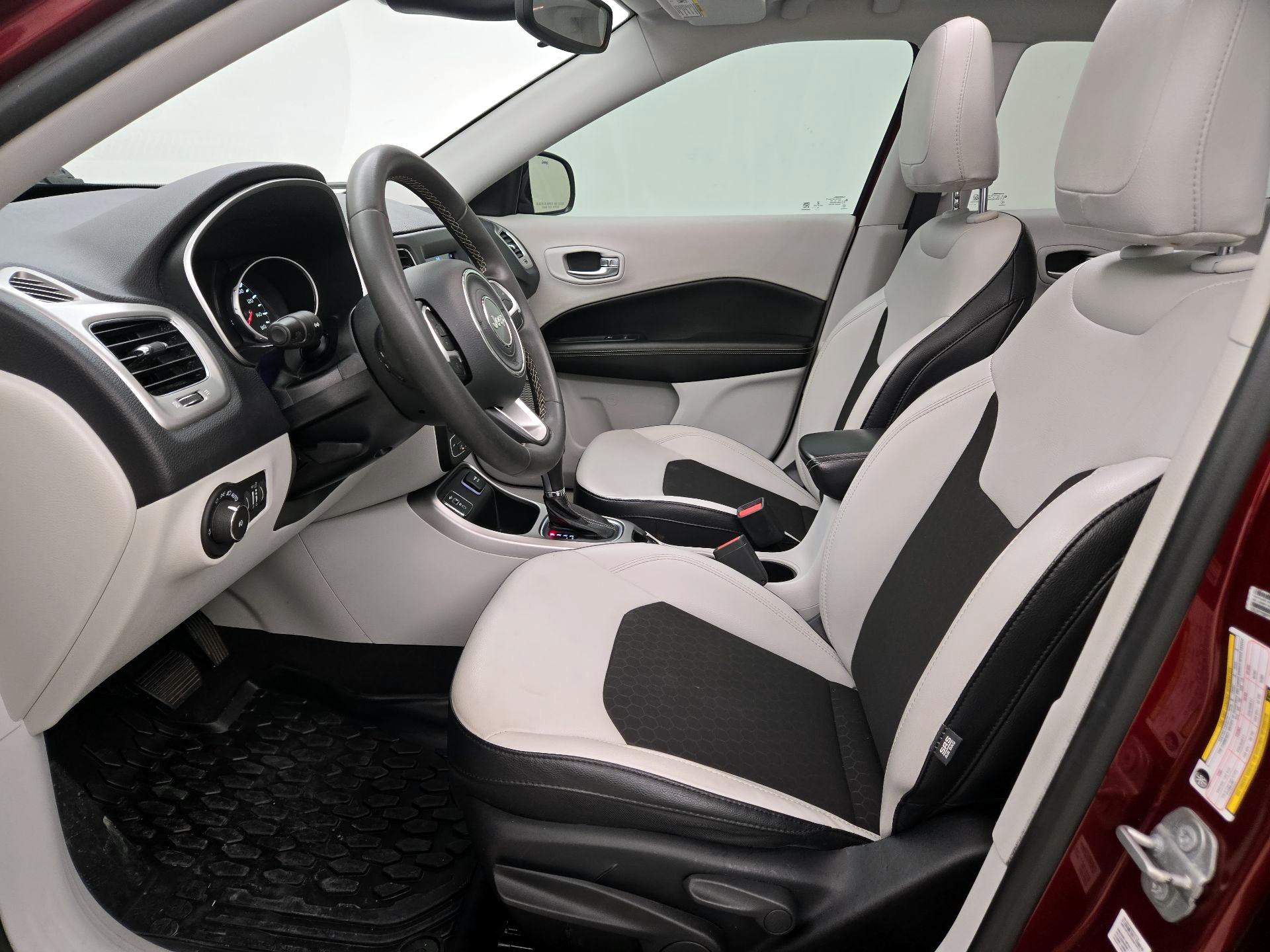 Thumbnail: 2021 Jeep Compass - 11