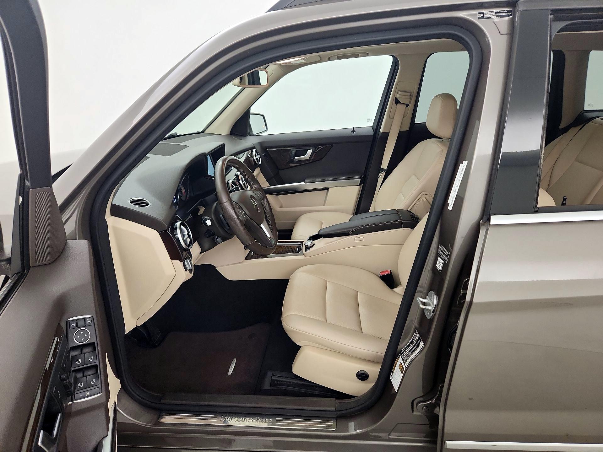 Thumbnail: 2015 Mercedes-Benz GLK - 11