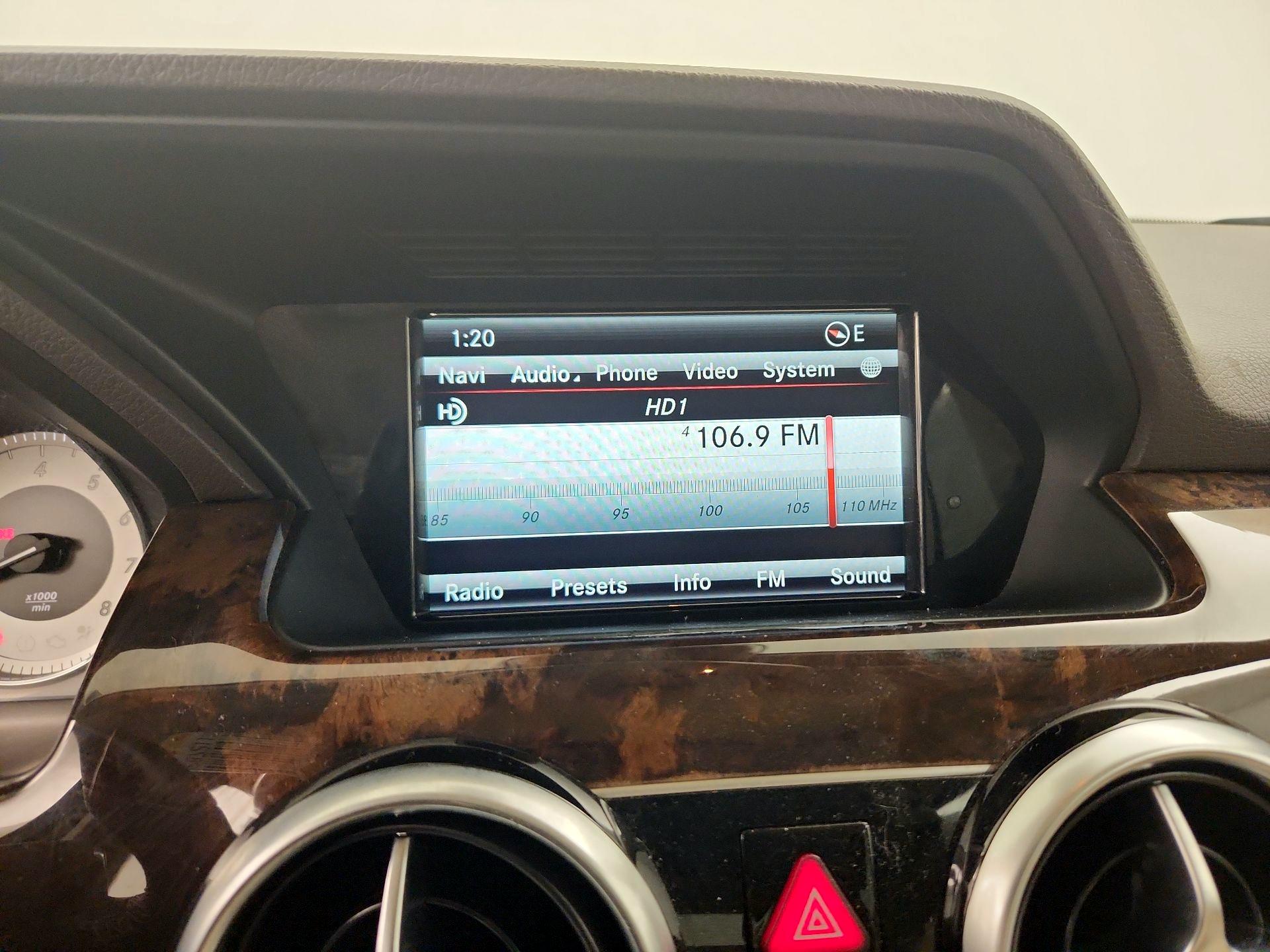 Thumbnail: 2015 Mercedes-Benz GLK - 16
