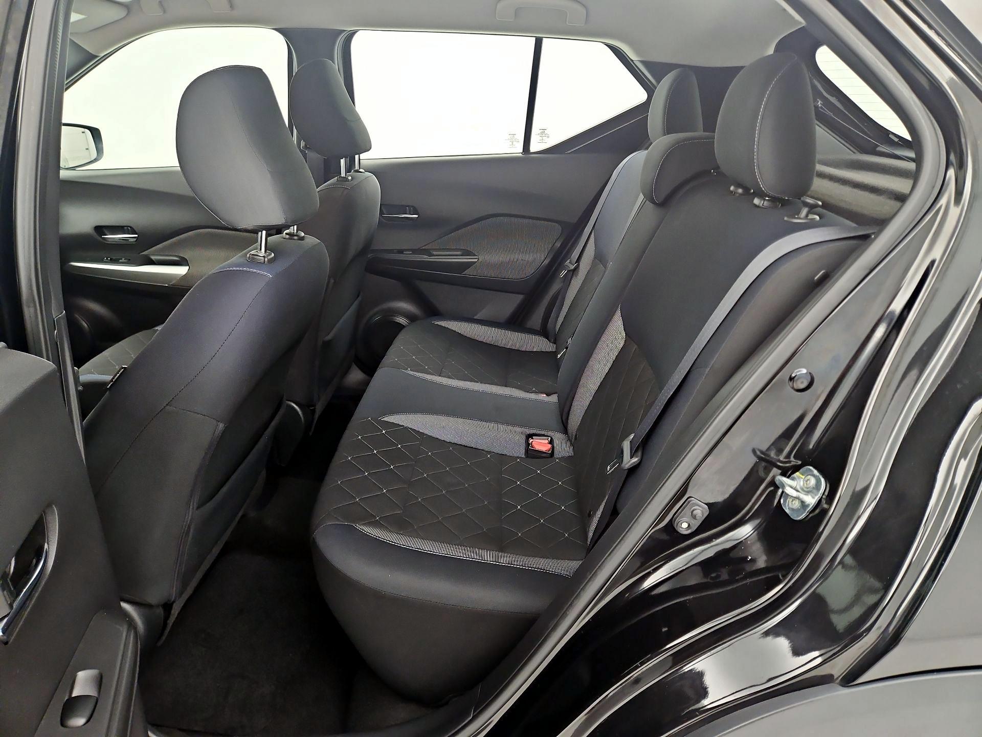 Thumbnail: 2019 Nissan Kicks - 17