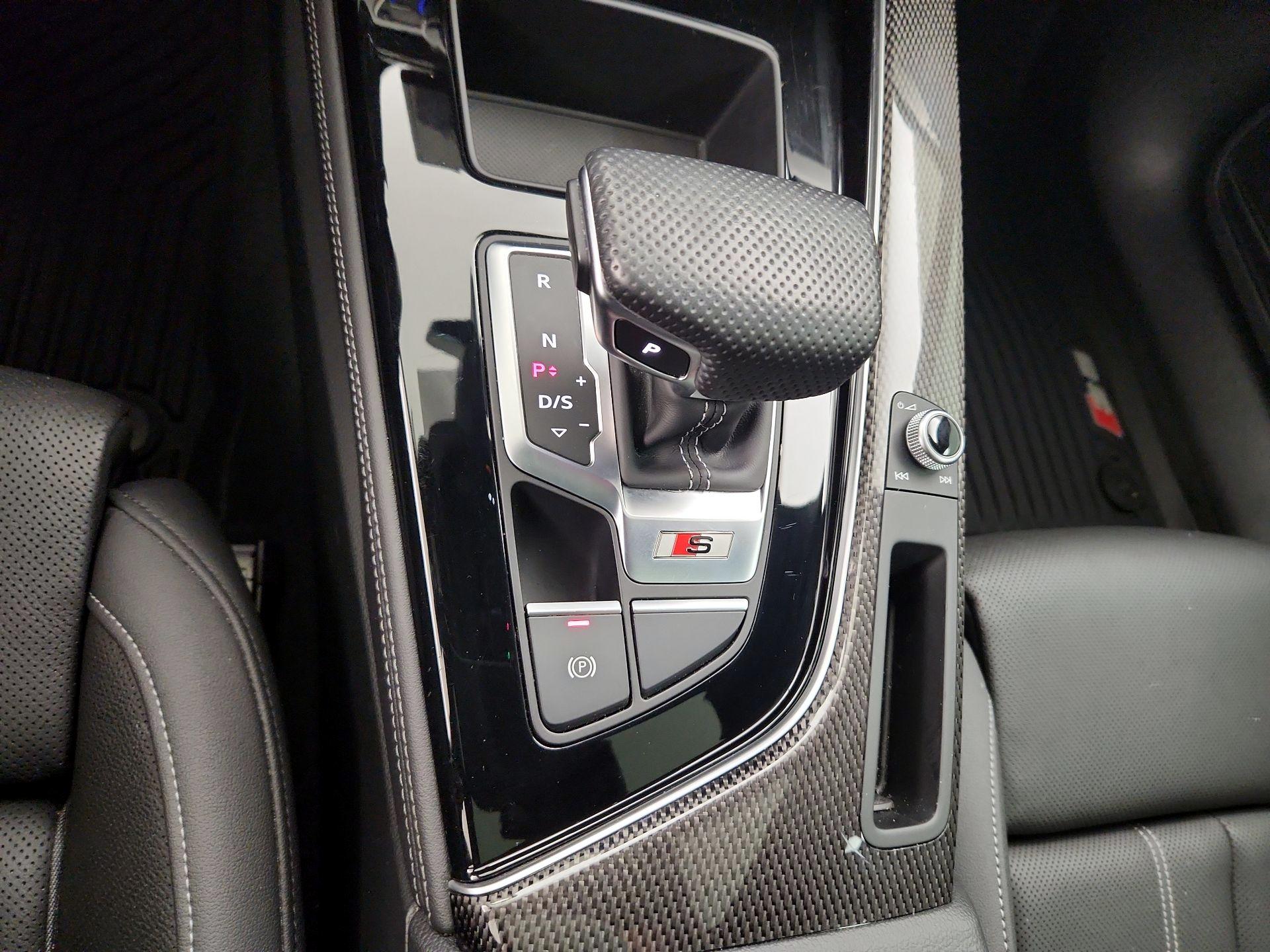 Thumbnail: 2021 Audi S5 - 17