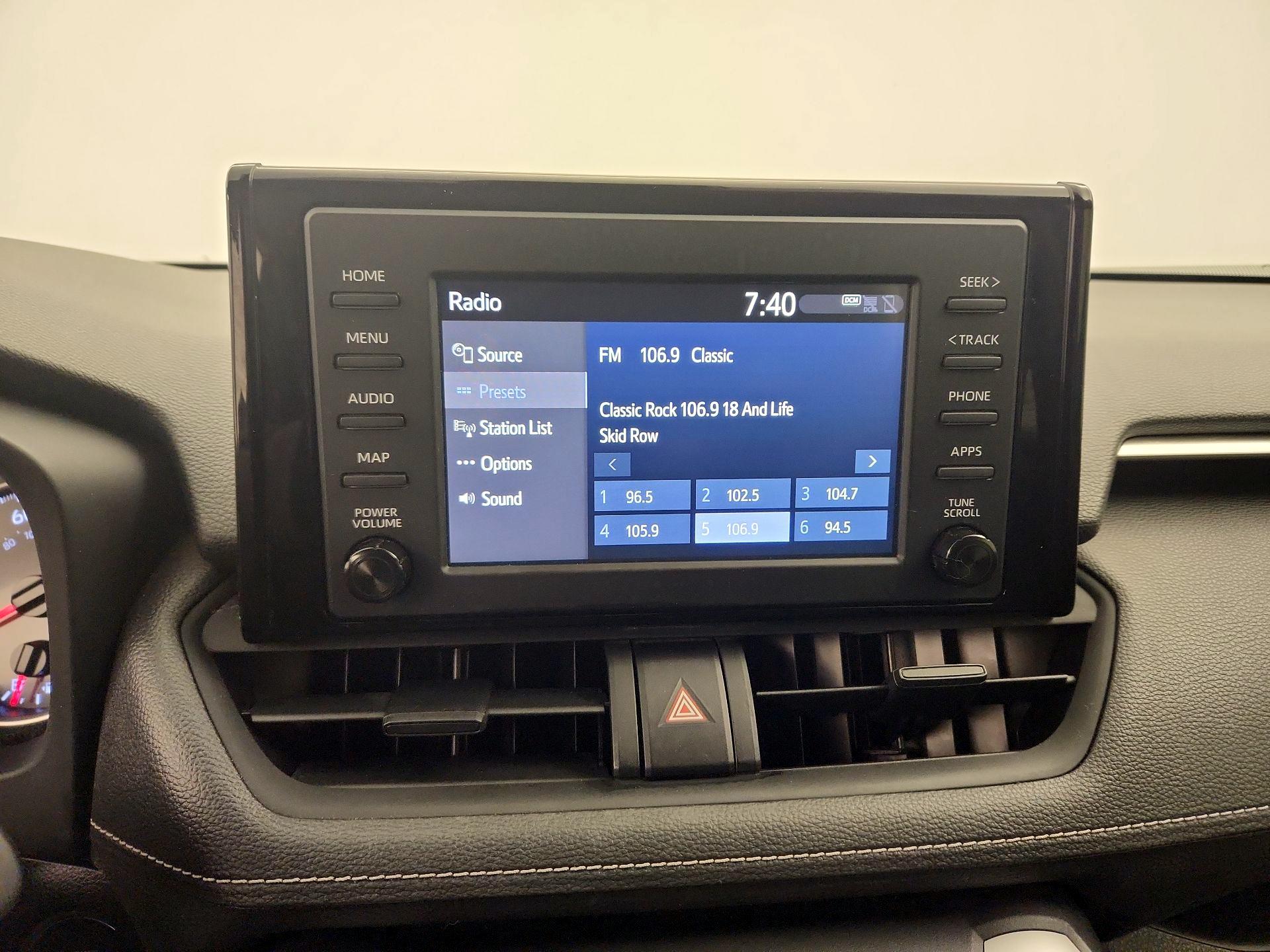 Thumbnail: 2019 Toyota RAV4 - 15