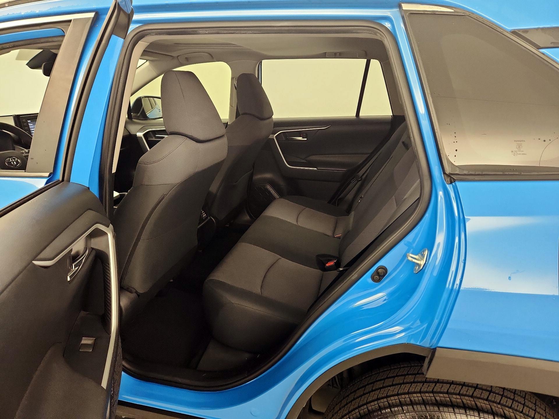 Thumbnail: 2019 Toyota RAV4 - 20