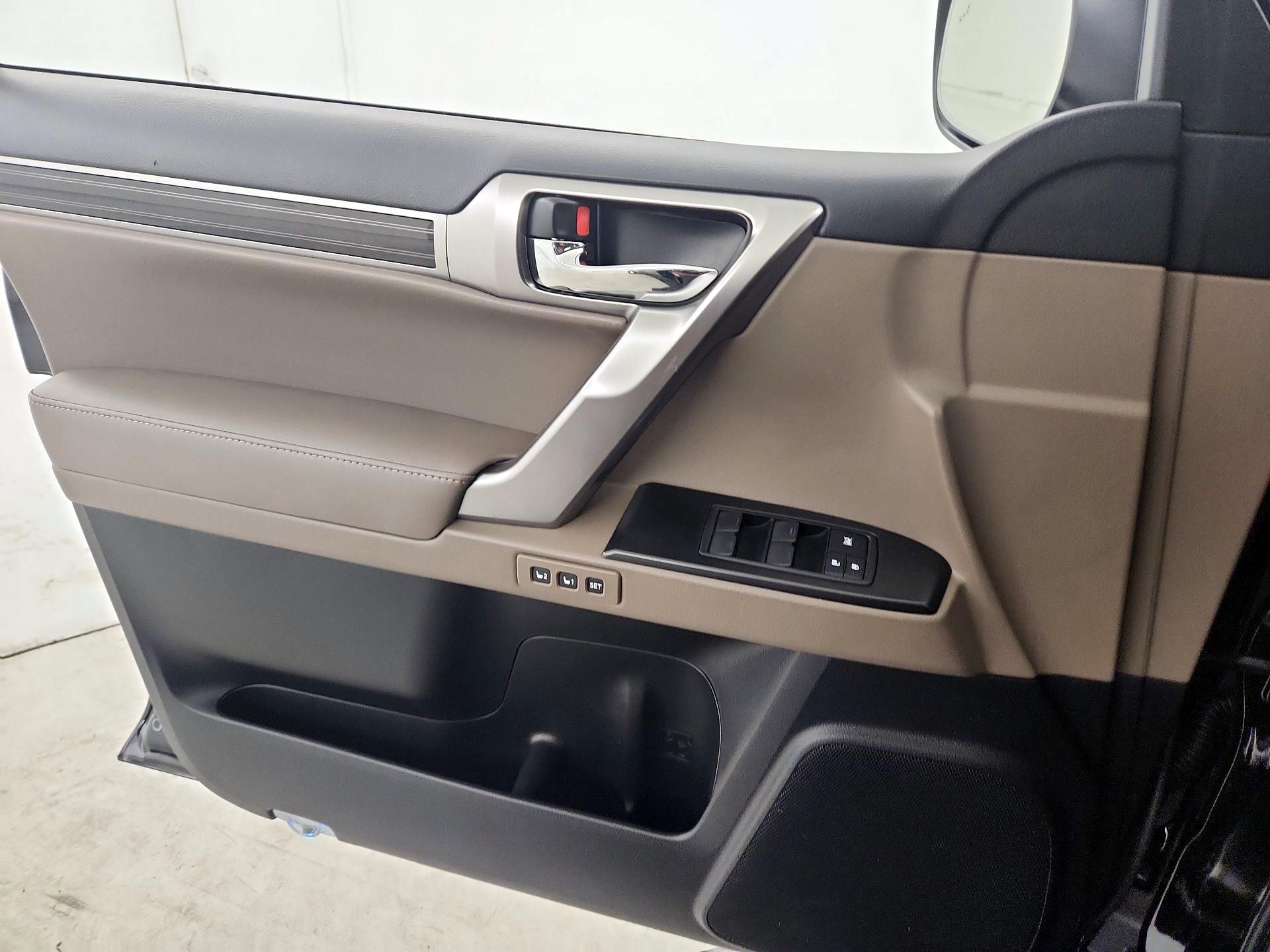 Thumbnail: 2022 Lexus GX - 12