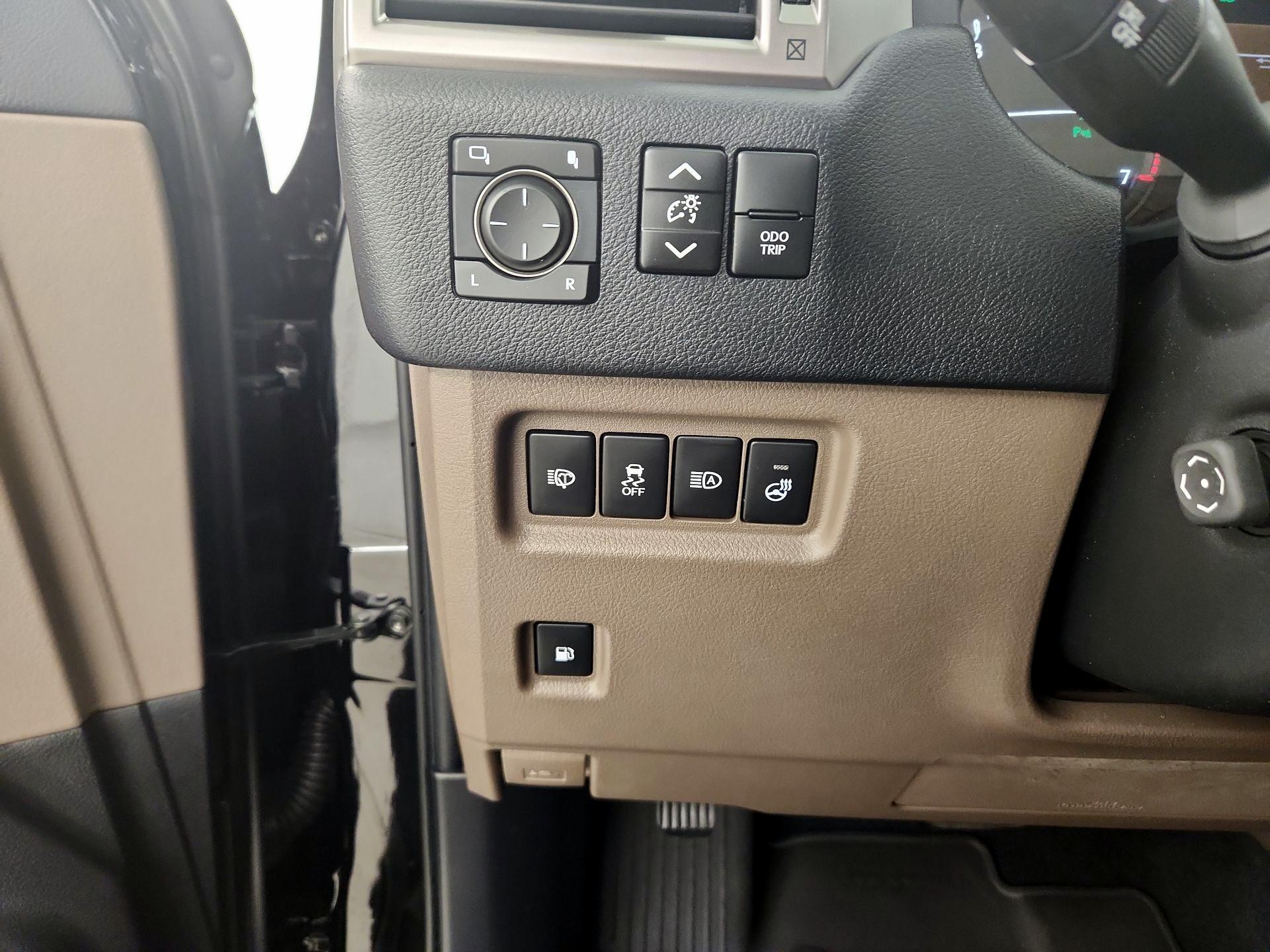 Thumbnail: 2022 Lexus GX - 13