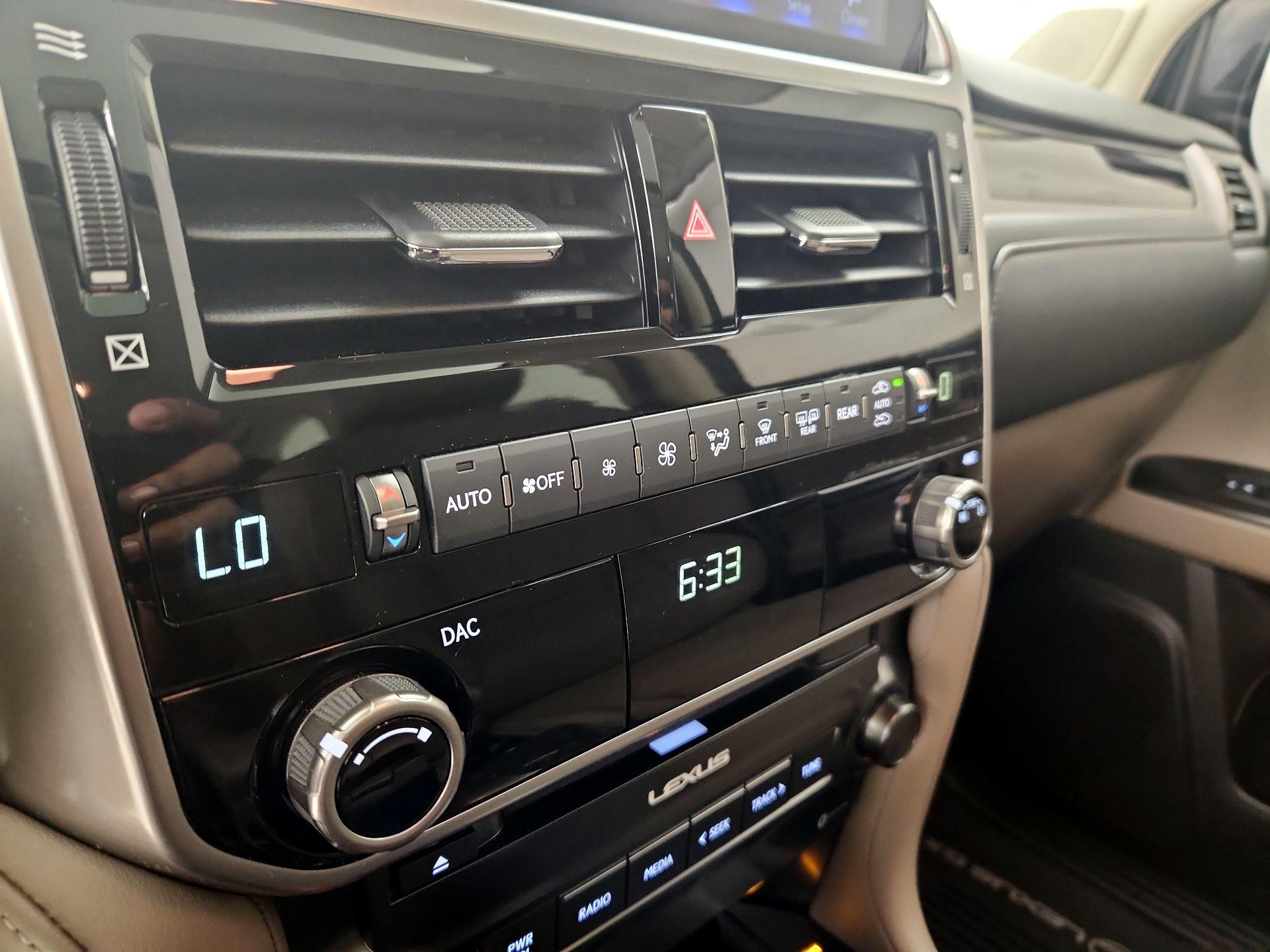 Thumbnail: 2022 Lexus GX - 17