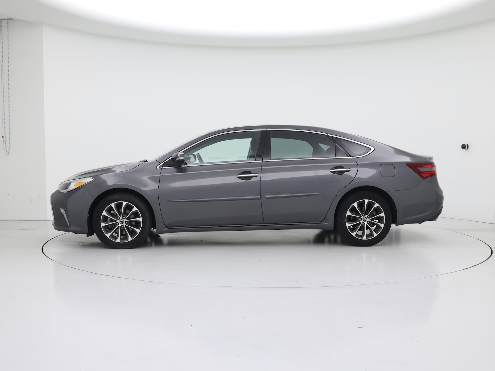 2016 Toyota Avalon XLE - Photo 4