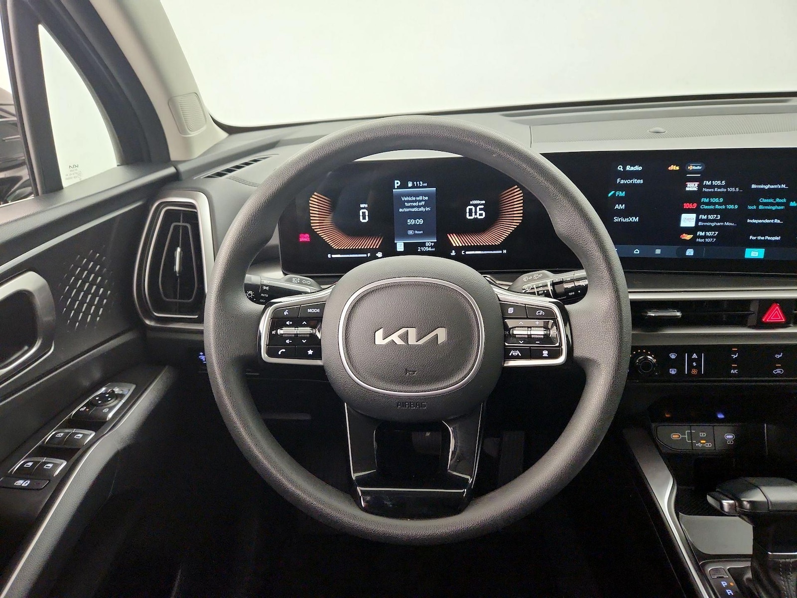 2025 Kia Sorento LX - Photo 11