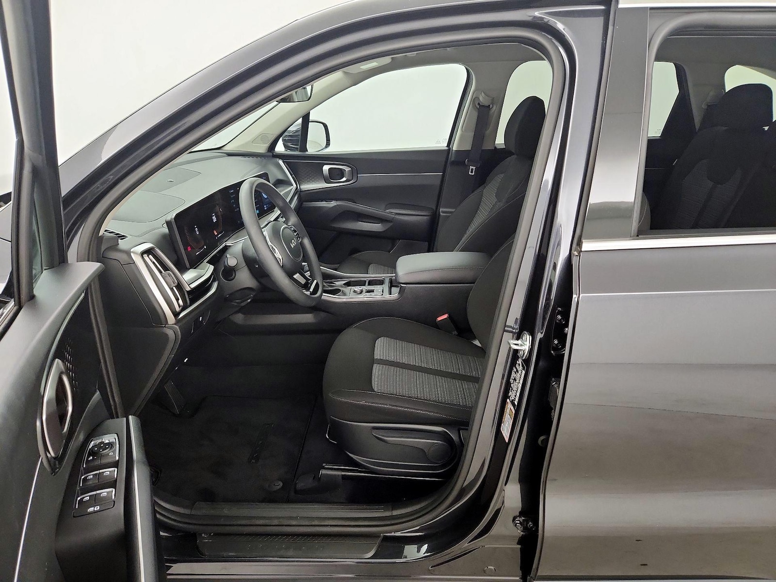 2025 Kia Sorento LX - Photo 12