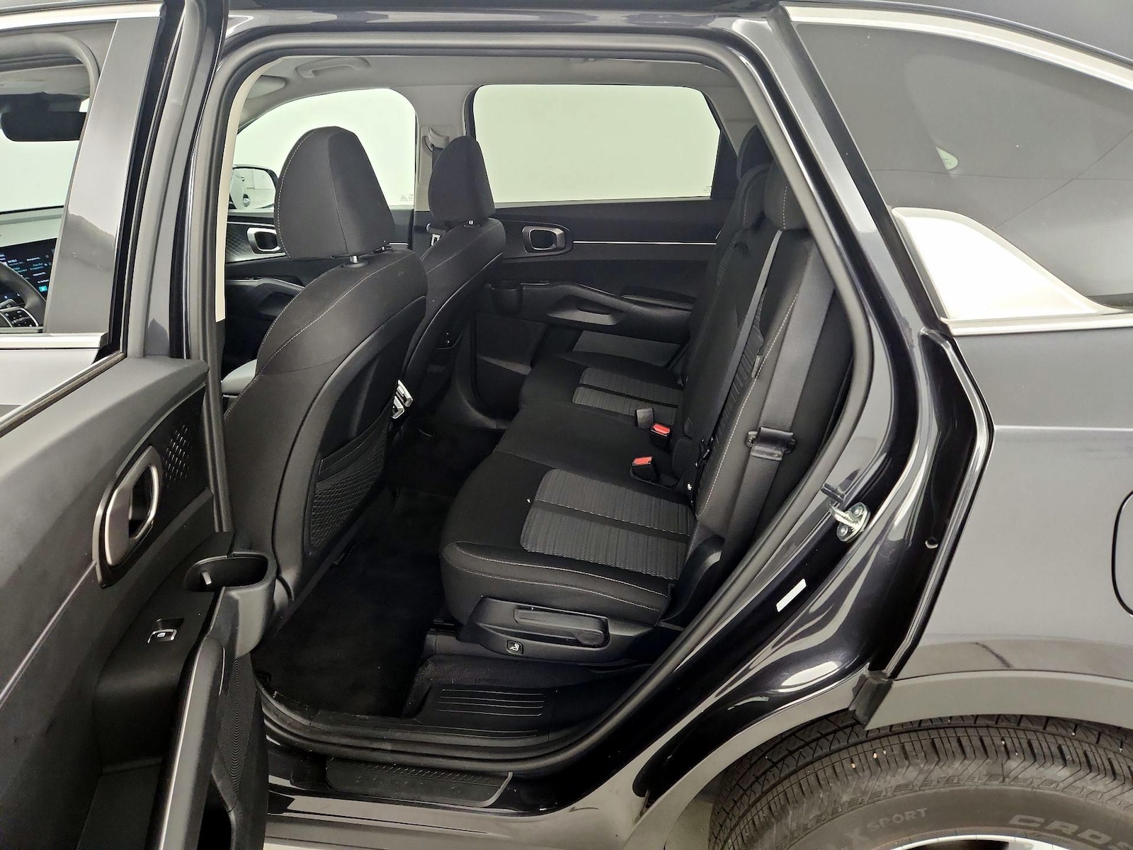 2025 Kia Sorento LX - Photo 20