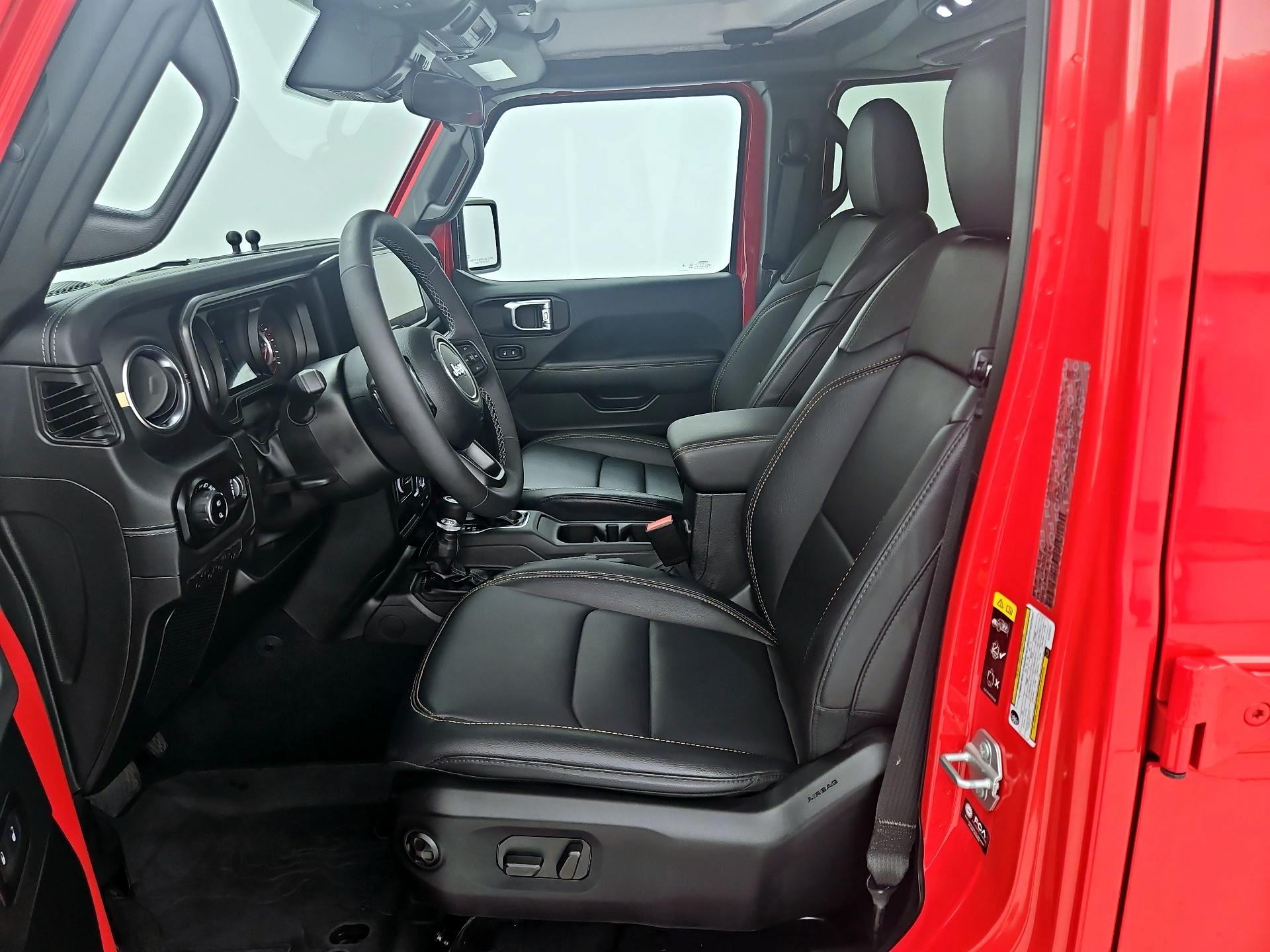 Thumbnail: 2025 Jeep Gladiator - 11